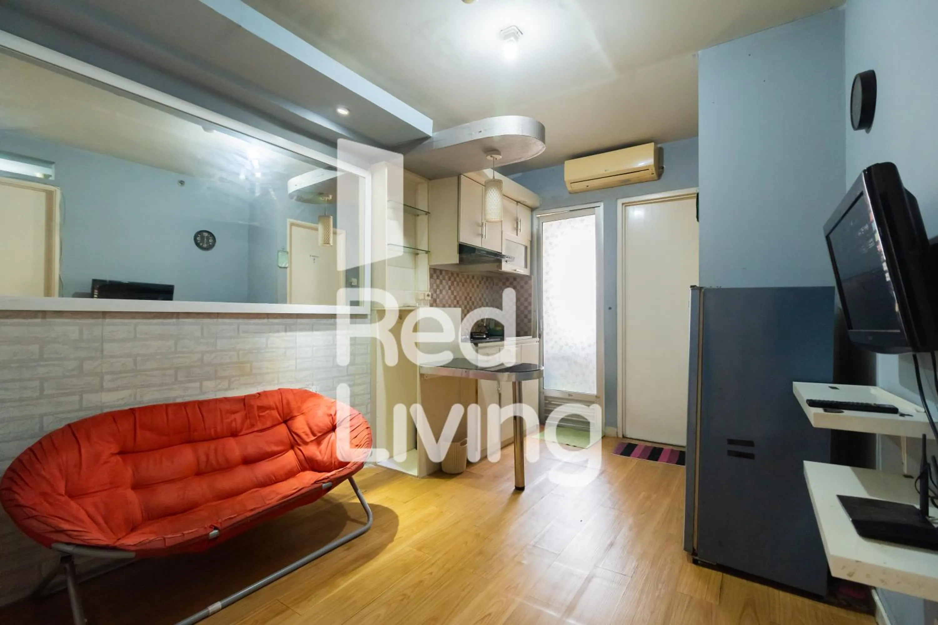 Living room in RedLiving Apartemen Kalibata City - SAG Property Tower Kemuning