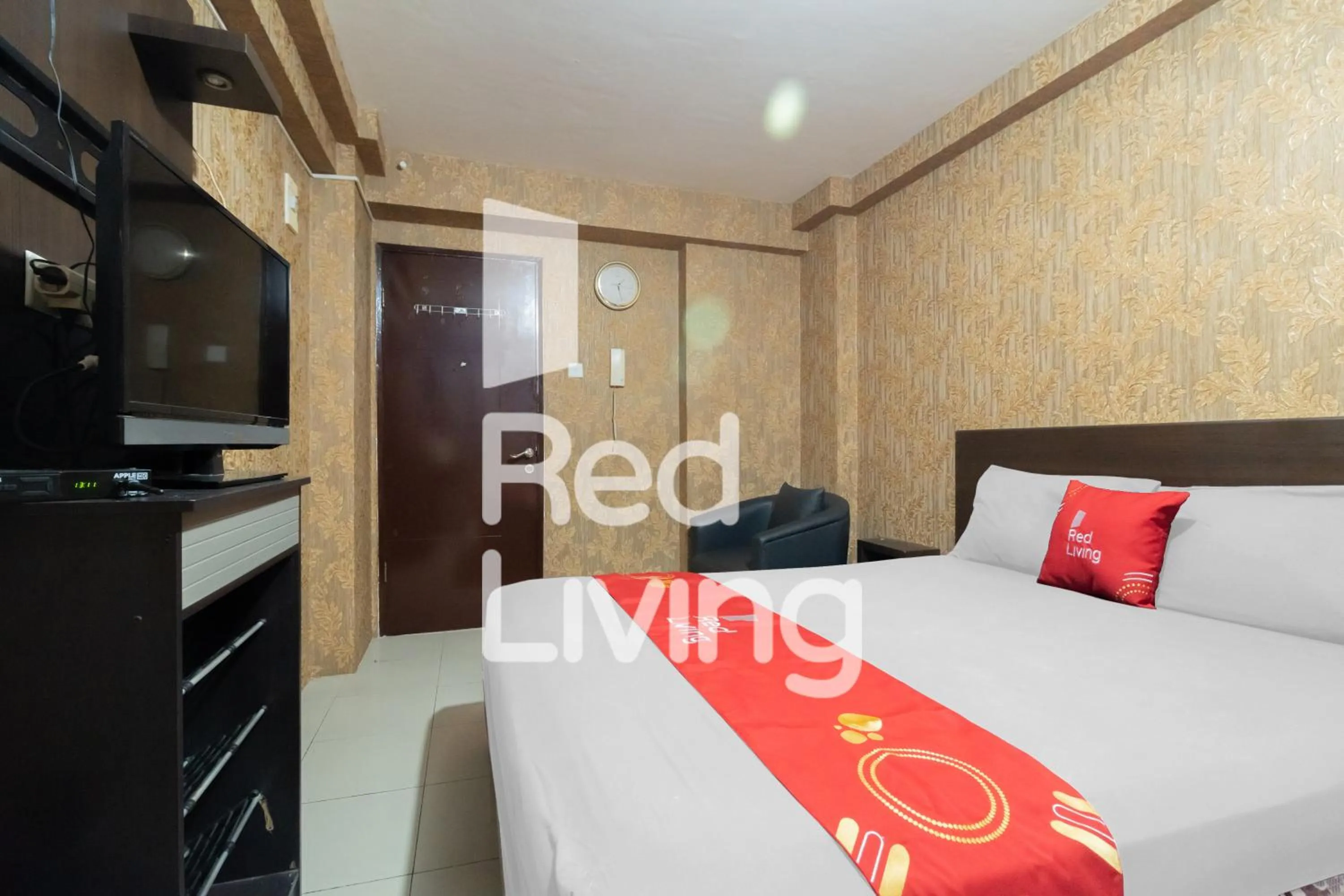 Bedroom, Bed in RedLiving Apartemen Kalibata City - SAG Property Tower Kemuning