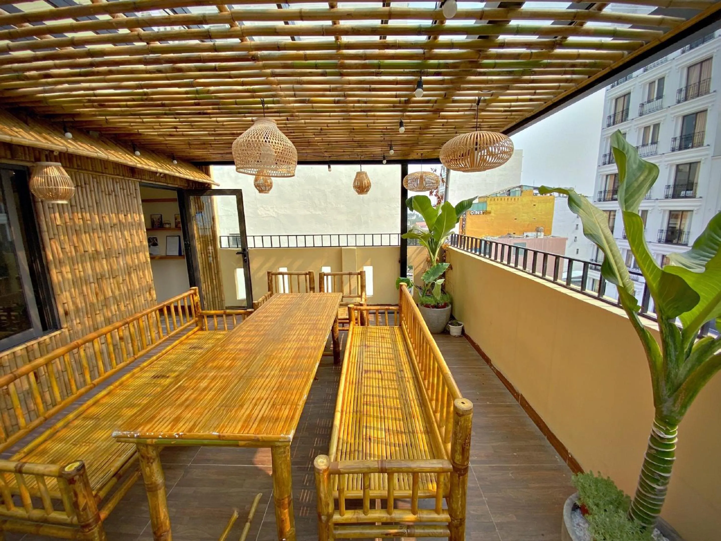 Balcony/Terrace in NALINI Hotel & Apartment
