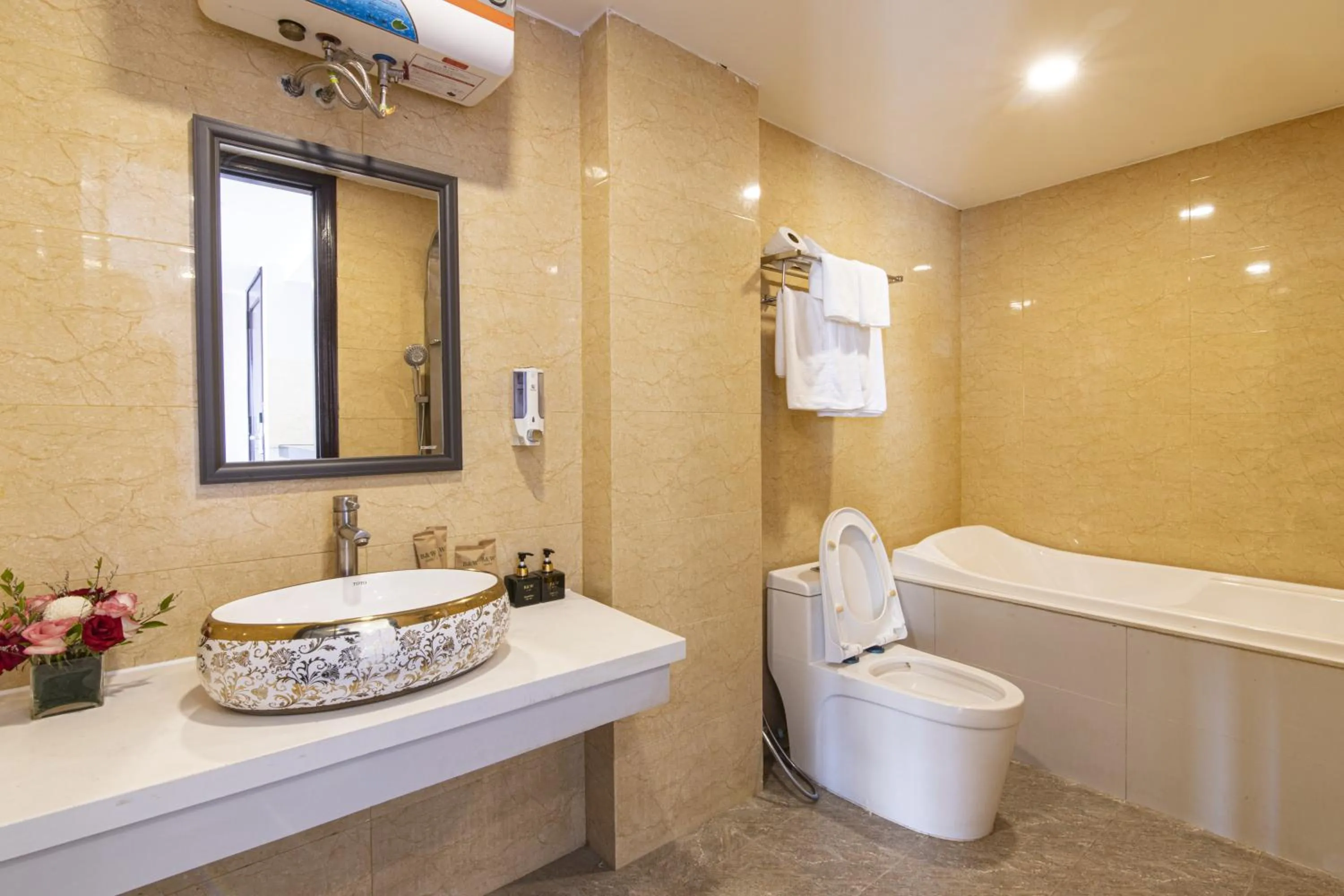 Toilet in NALINI Hotel & Apartment