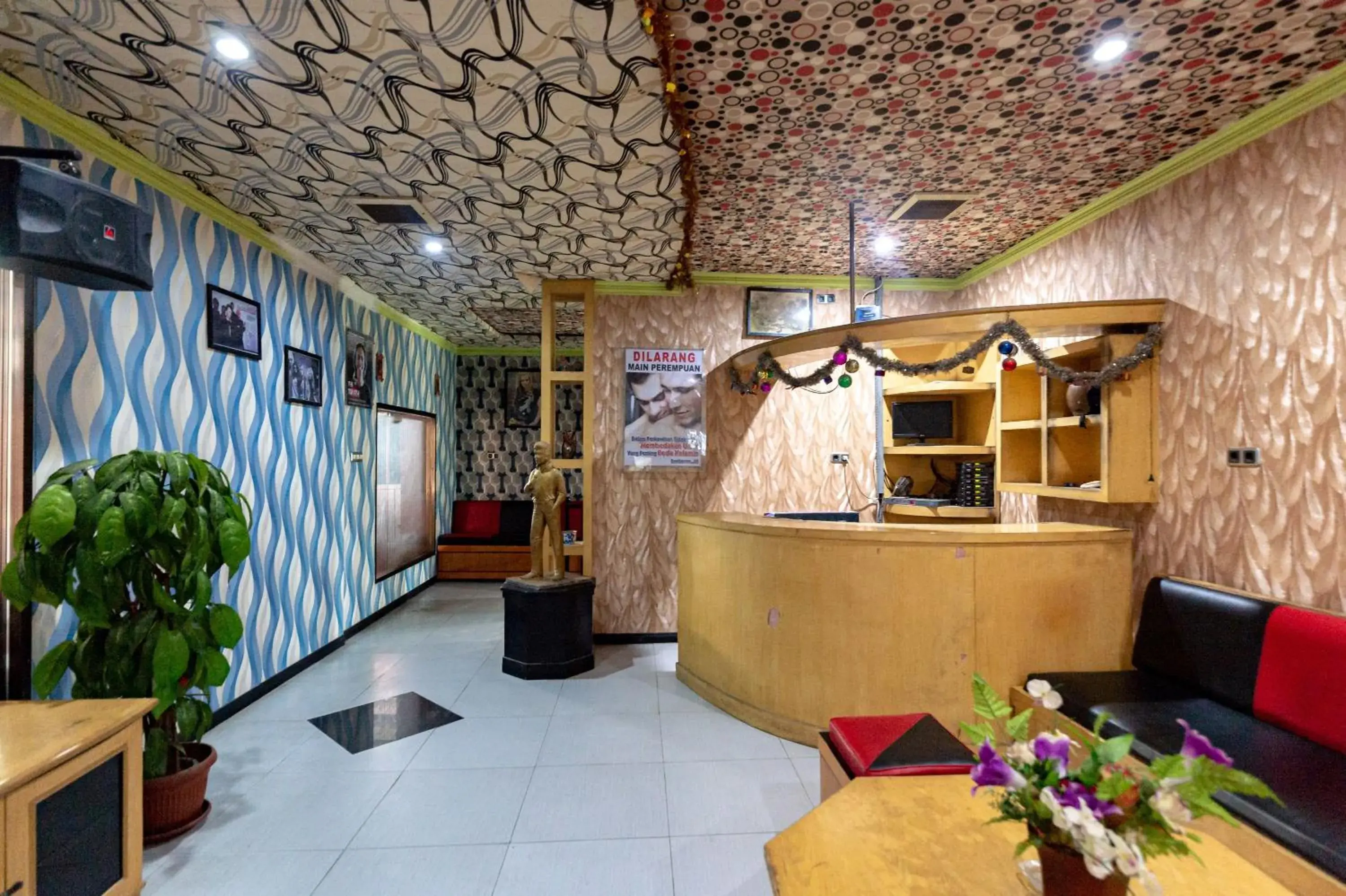 Lobby or reception in RedDoorz near Universitas Simalungun Pematangsiantar Lobby or reception in RedDoorz near Universitas Simalungun Pematangsiantar
