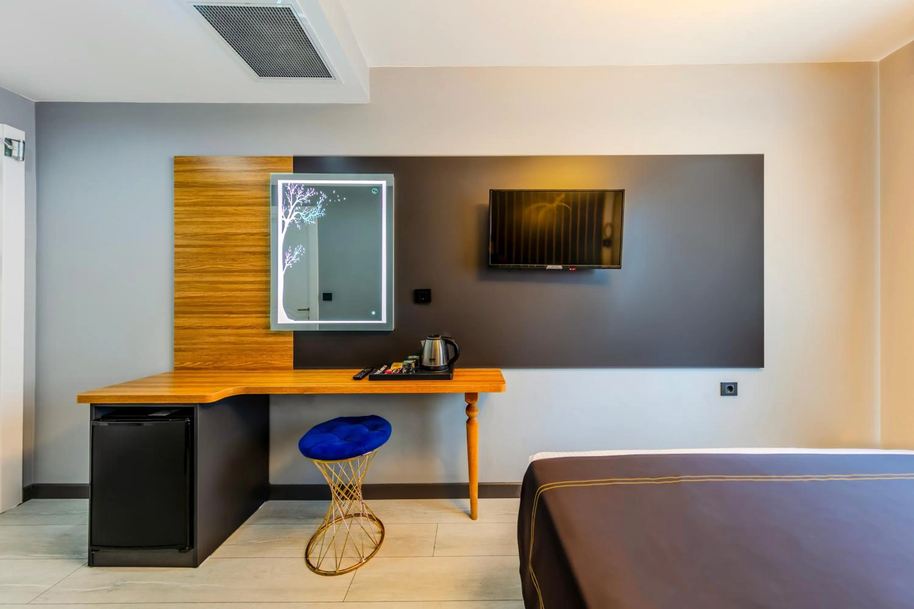 Communal lounge/ TV room in Med Life Hotel İstanbul Airport