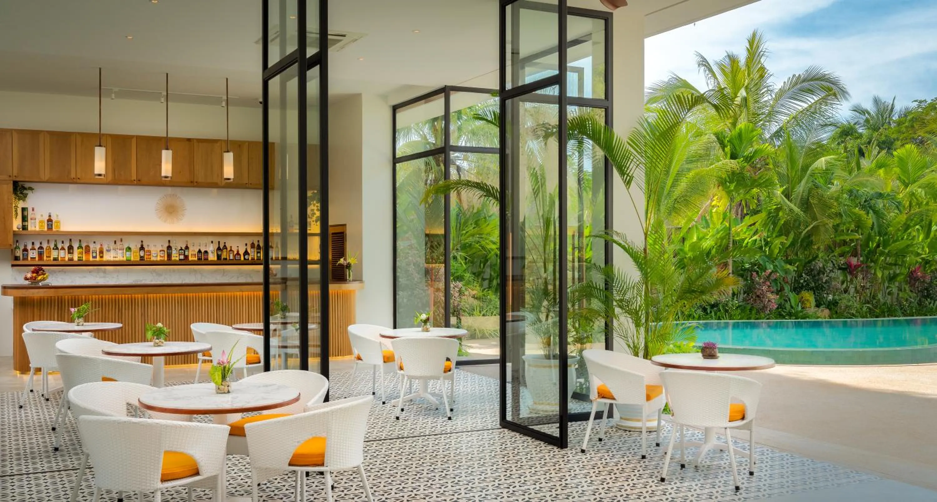 Restaurant/places to eat in WAKA VILLA Private Pool Resort & Spa - Adults Only