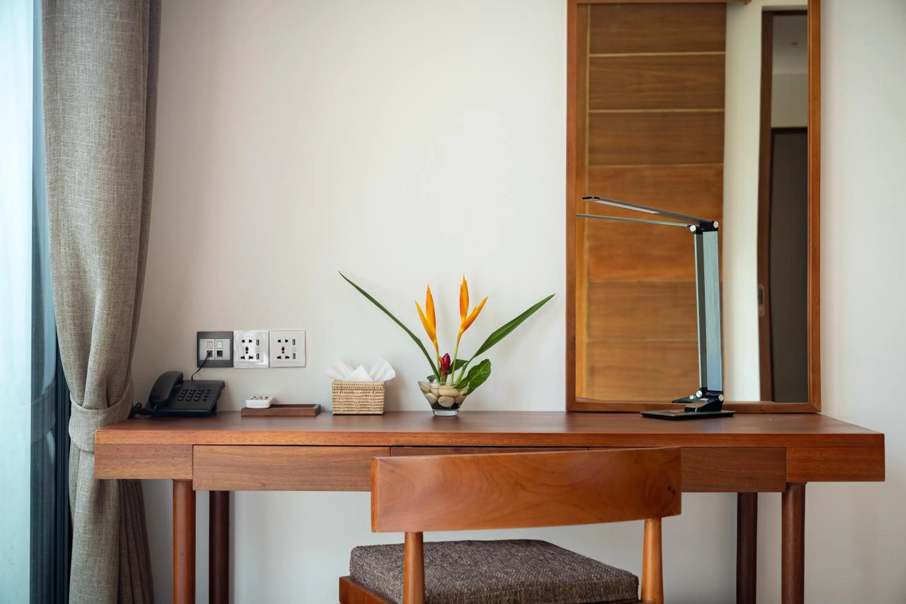 hair dresser in WAKA VILLA Private Pool Resort & Spa - Adults Only