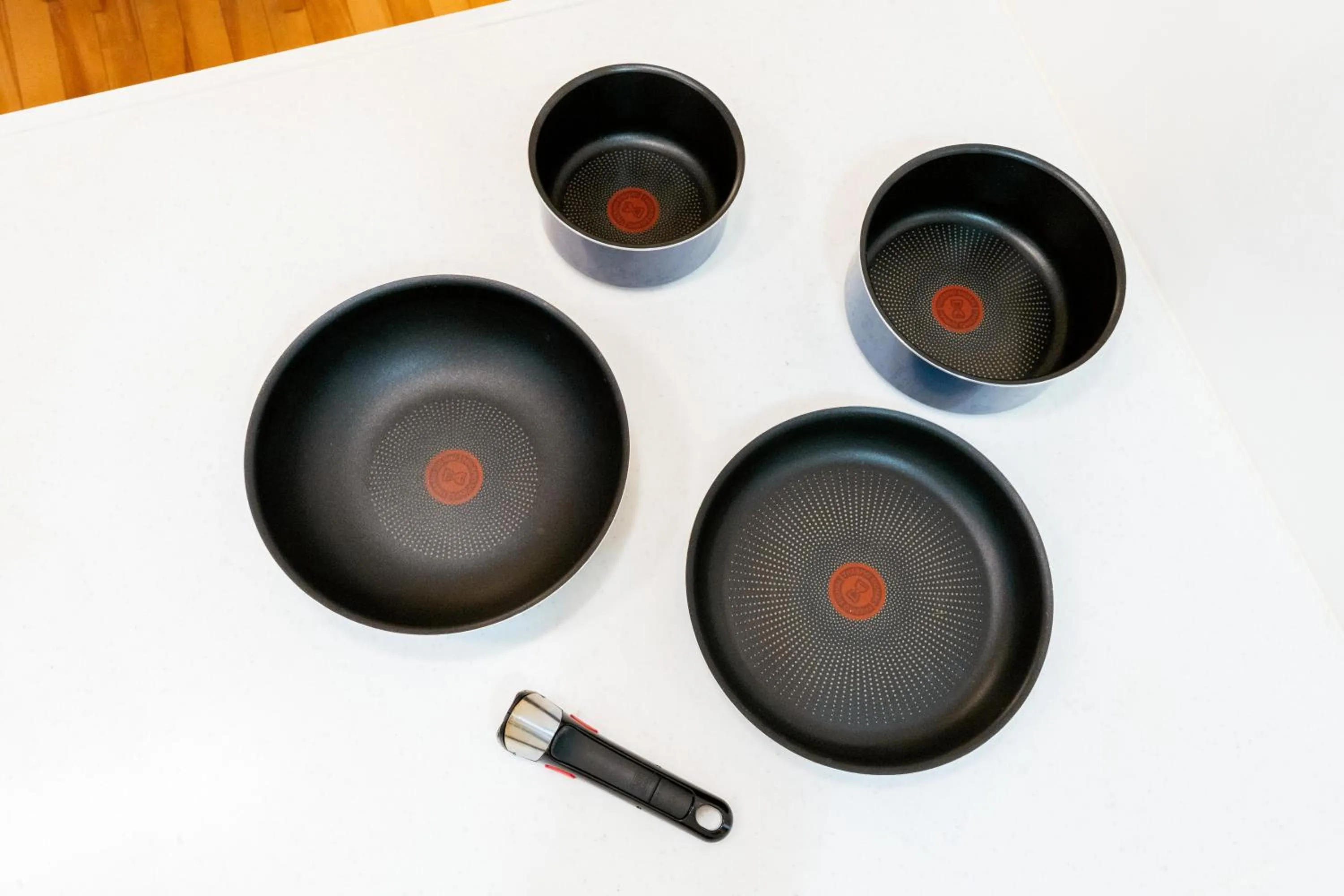 Kitchen or kitchenette in 東新宿徒歩2分 貸切最大7人 新宿 大久保 歌舞伎町近い 寝室3部屋