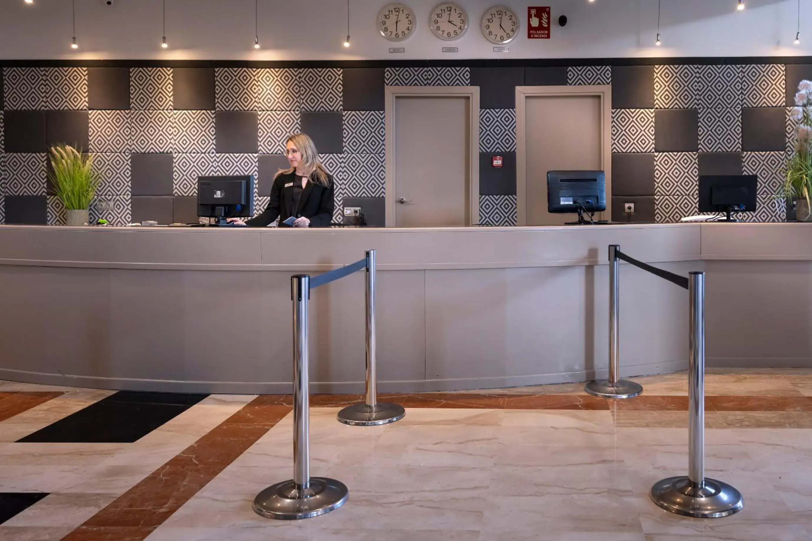 Lobby or reception in 4R Gran Regina Lobby or reception in 4R Gran Regina