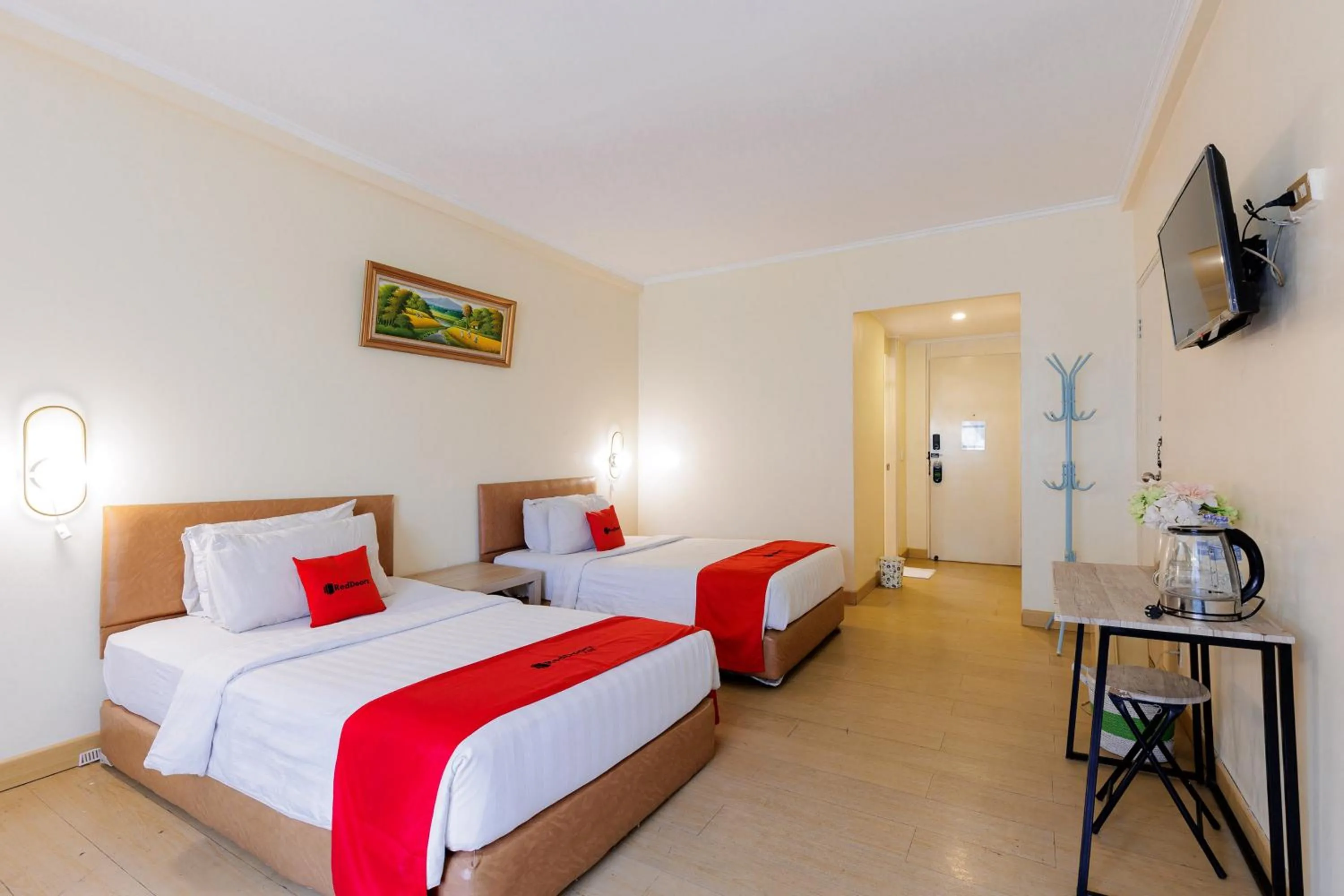 Bedroom, Bed in RedDoorz Plus near Kebayoran Baru Blok S