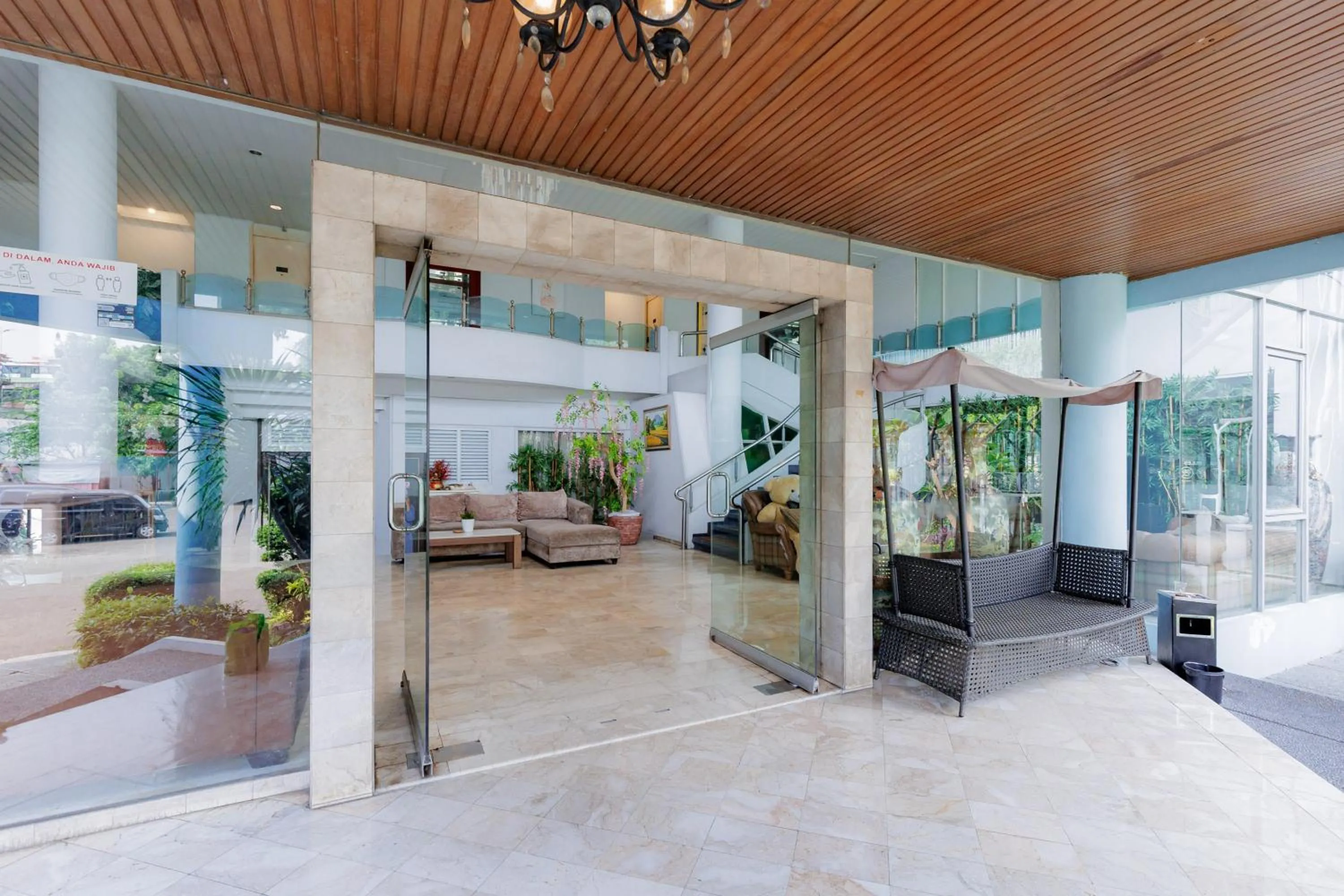 Facade/entrance in RedDoorz Plus near Kebayoran Baru Blok S
