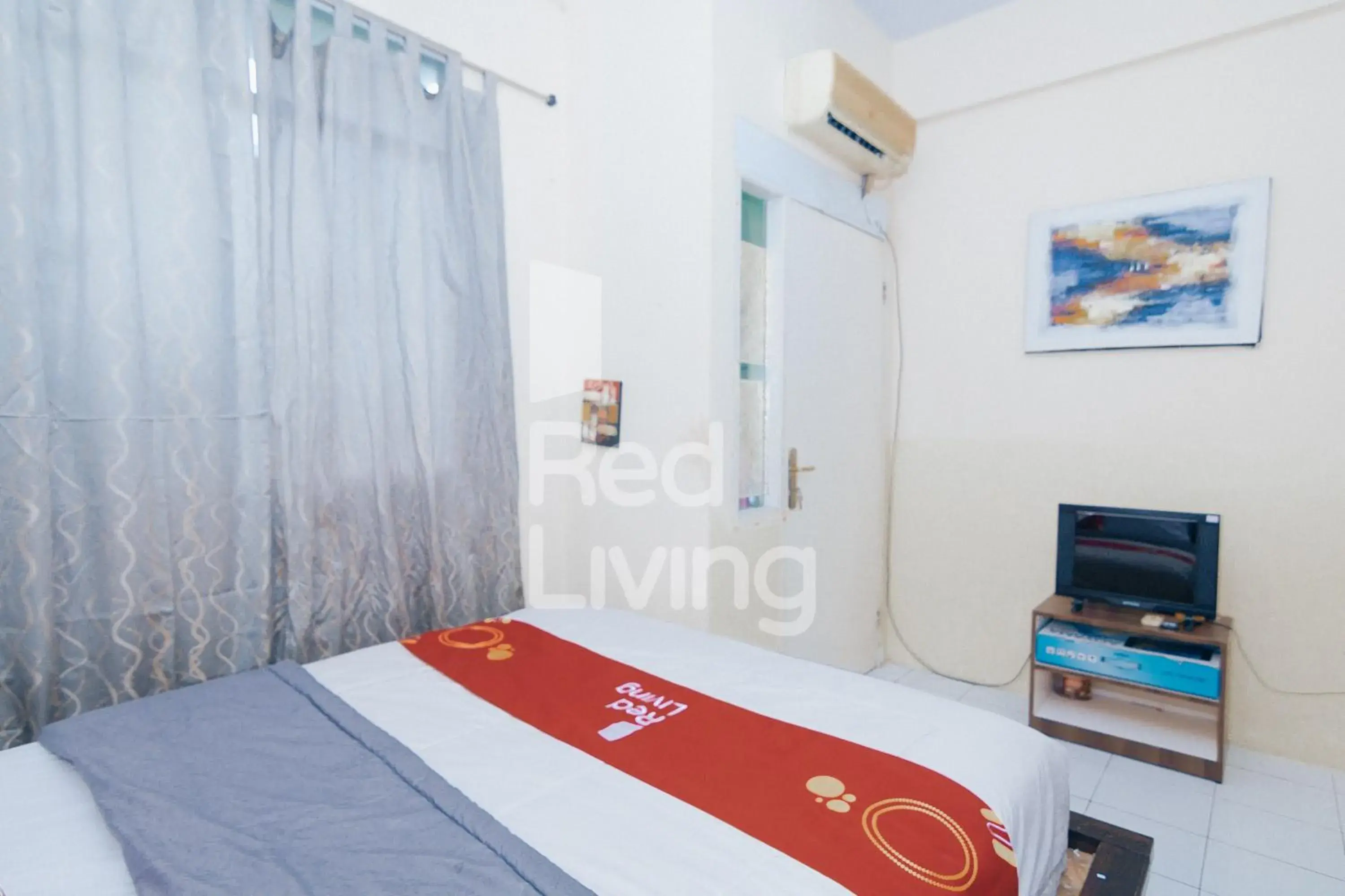 Bedroom, Bed in RedLiving Apartemen Emerald Hill - SR Rooms Tower Green Bedroom, Bed in RedLiving Apartemen Emerald Hill - SR Rooms Tower Green