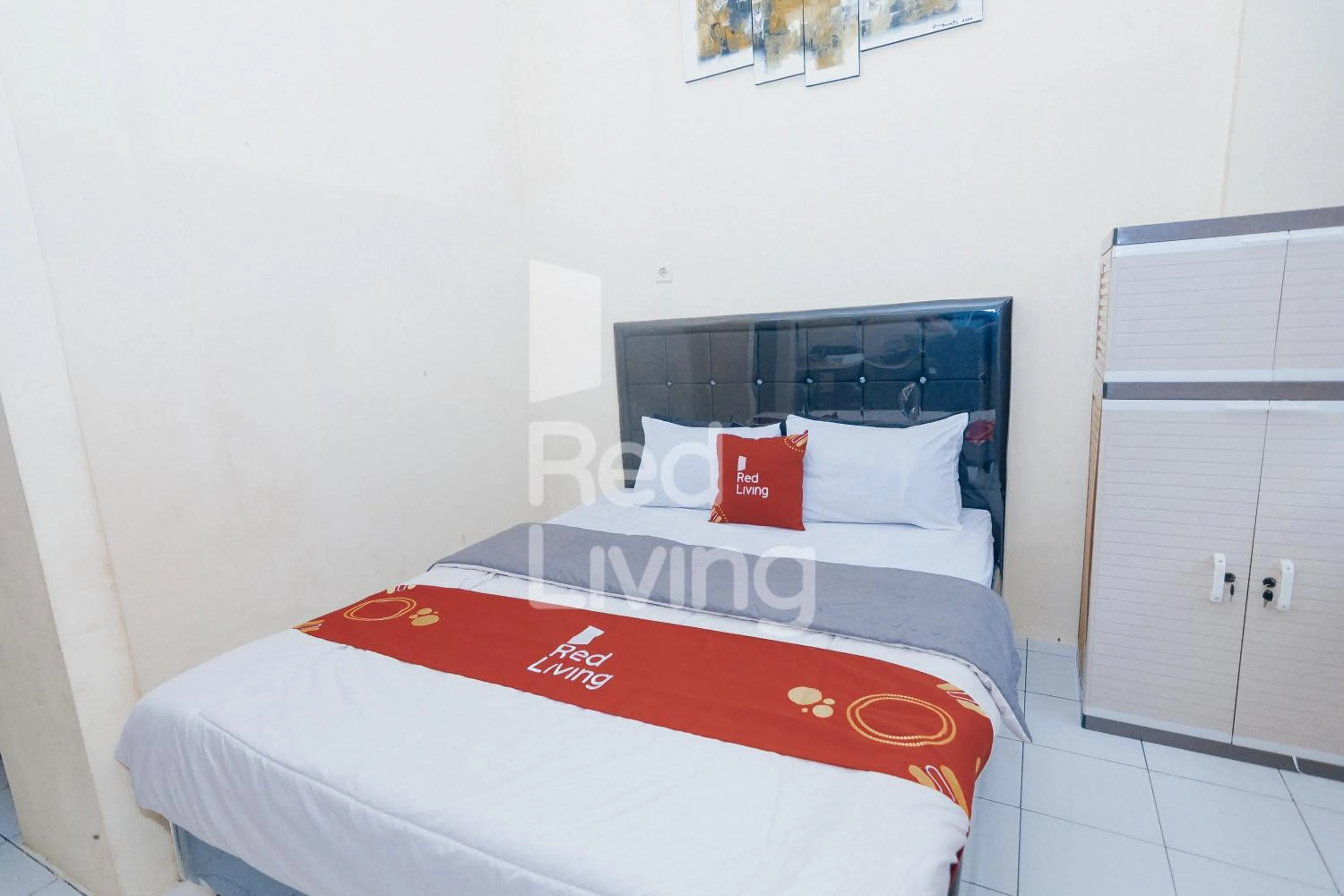 Bedroom, Bed in RedLiving Apartemen Emerald Hill - SR Rooms Tower Green