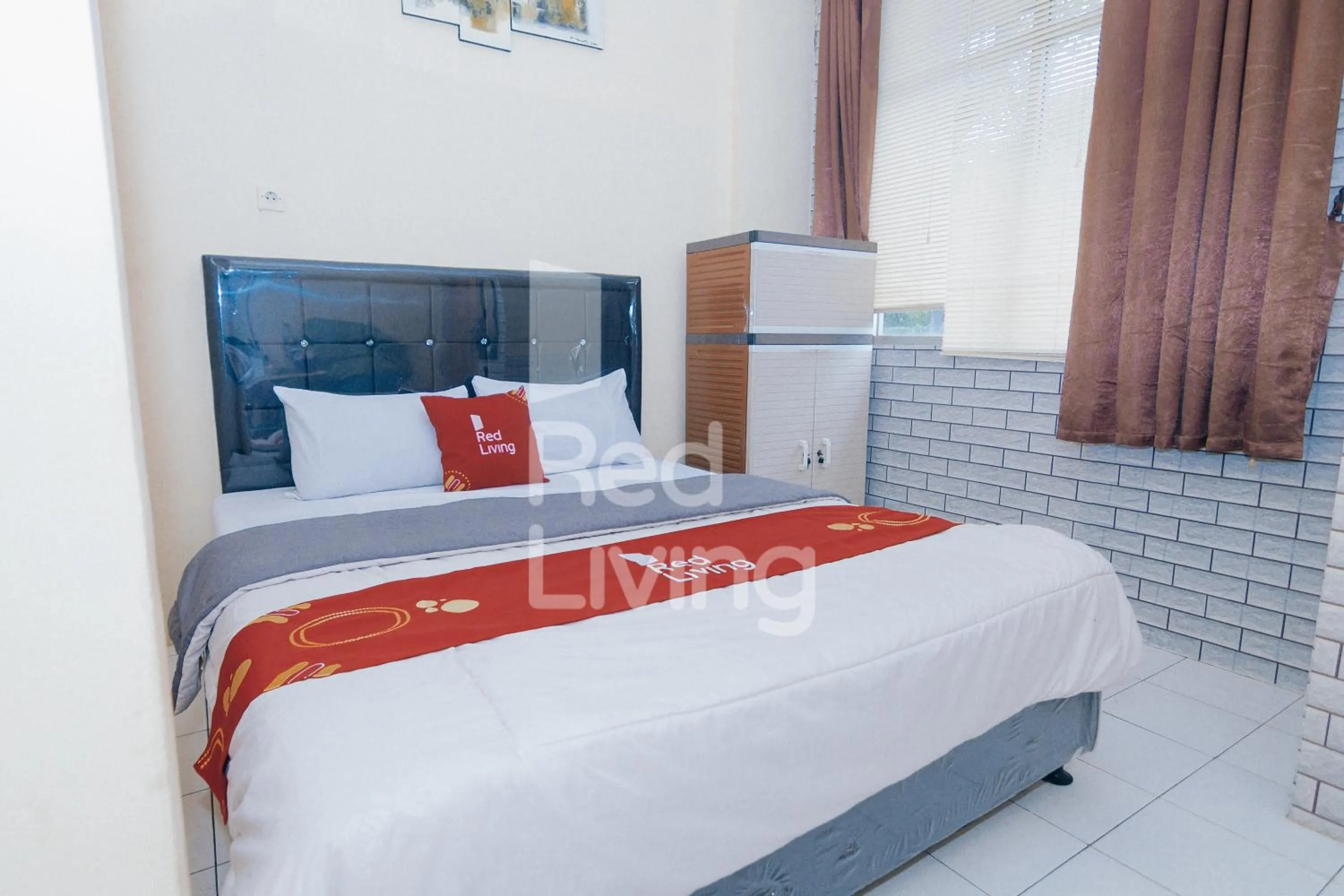 Bedroom, Bed in RedLiving Apartemen Emerald Hill - SR Rooms Tower Green