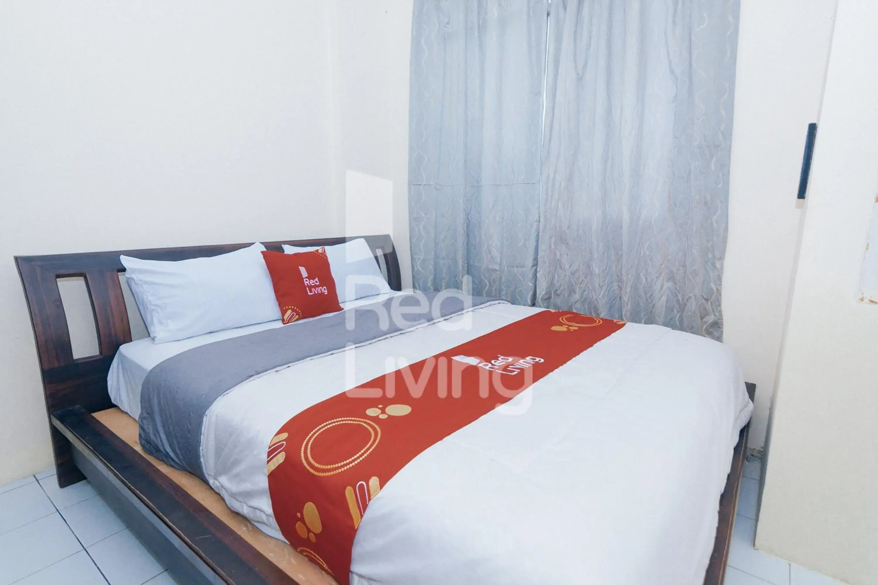 Bedroom, Bed in RedLiving Apartemen Emerald Hill - SR Rooms Tower Green Bedroom, Bed in RedLiving Apartemen Emerald Hill - SR Rooms Tower Green