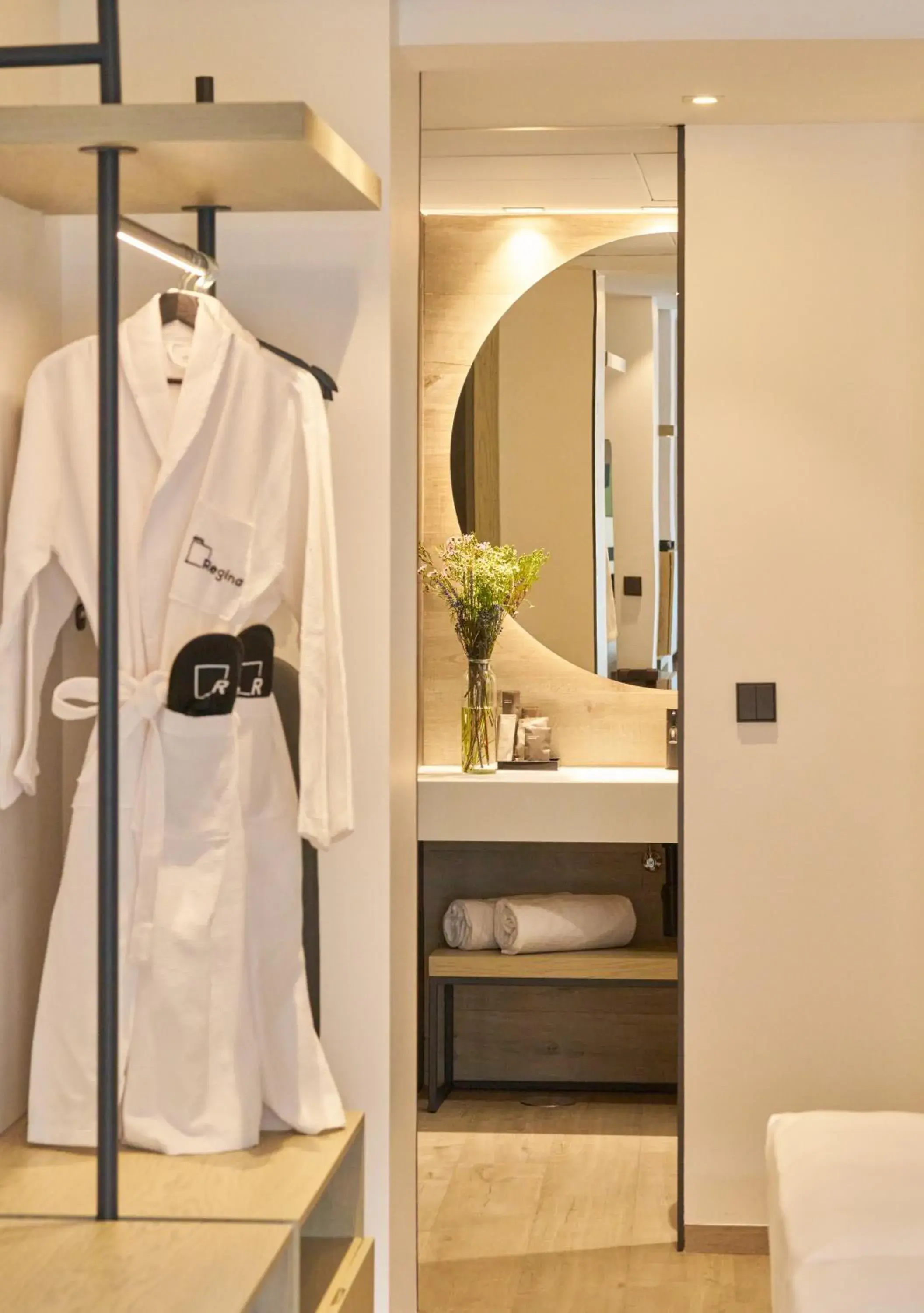 Bathroom in Hotel Regina Bathroom in Hotel Regina