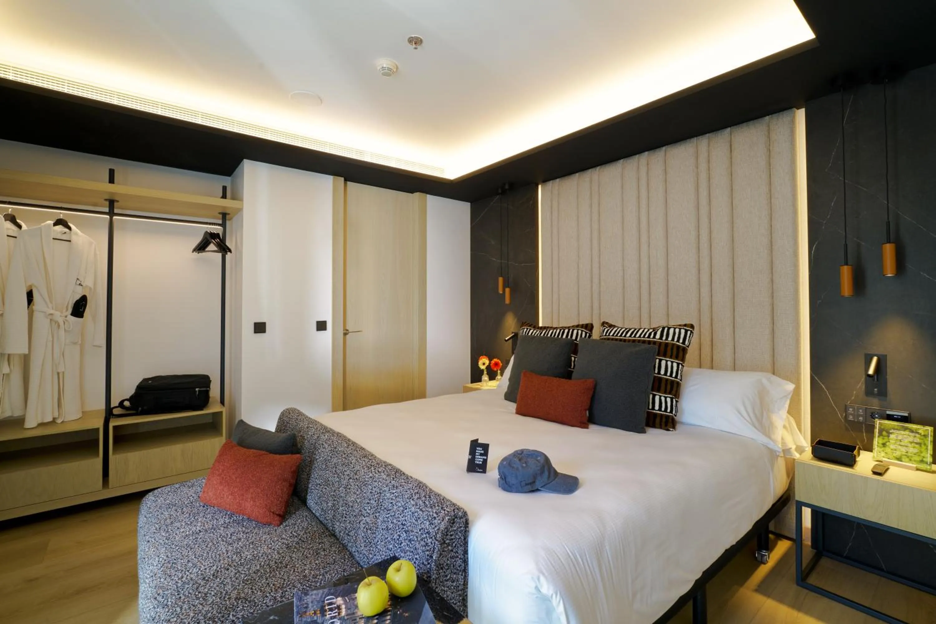 Bedroom, Bed in Hotel Regina