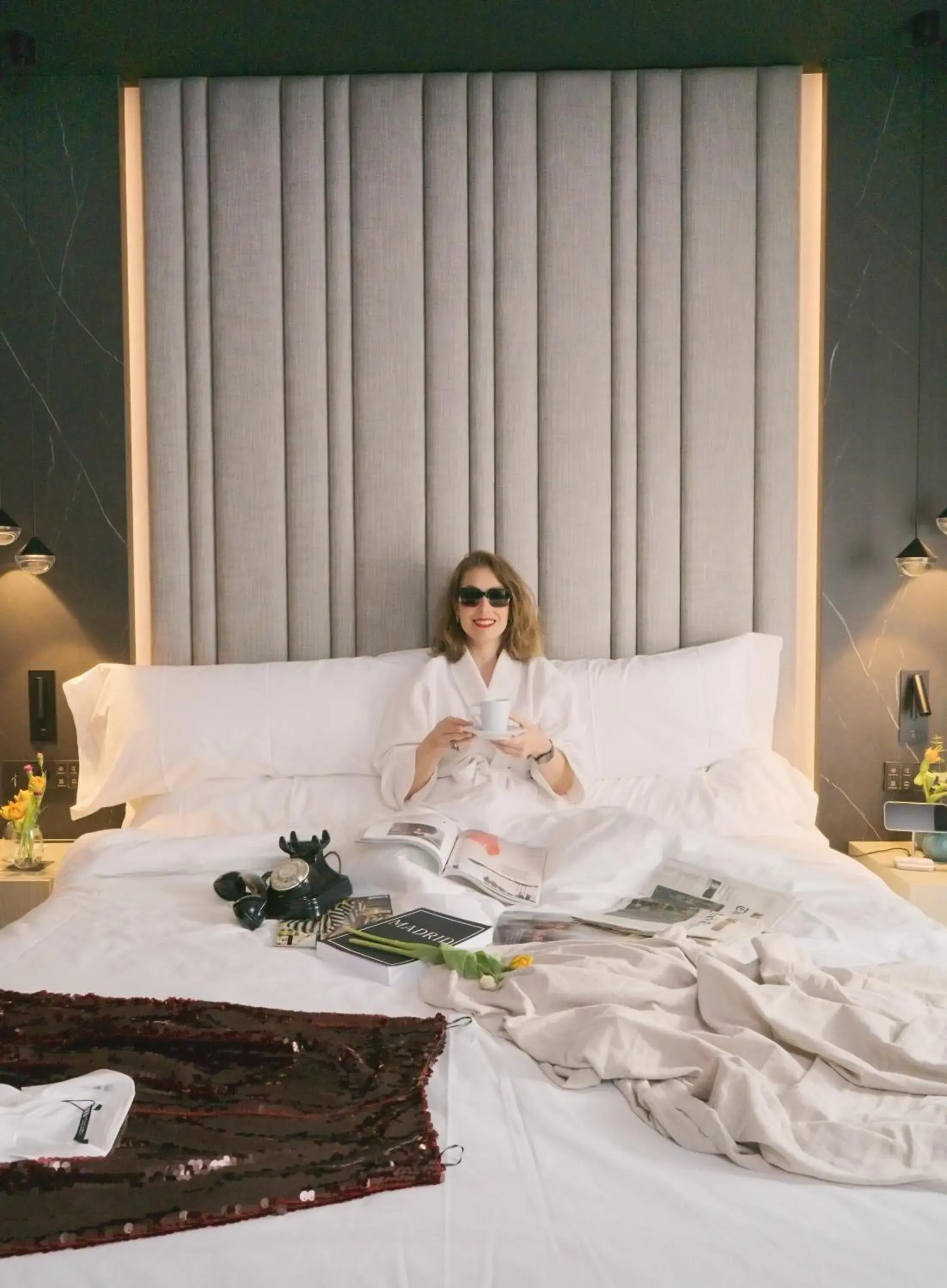 People, Bed in Hotel Regina People, Bed in Hotel Regina