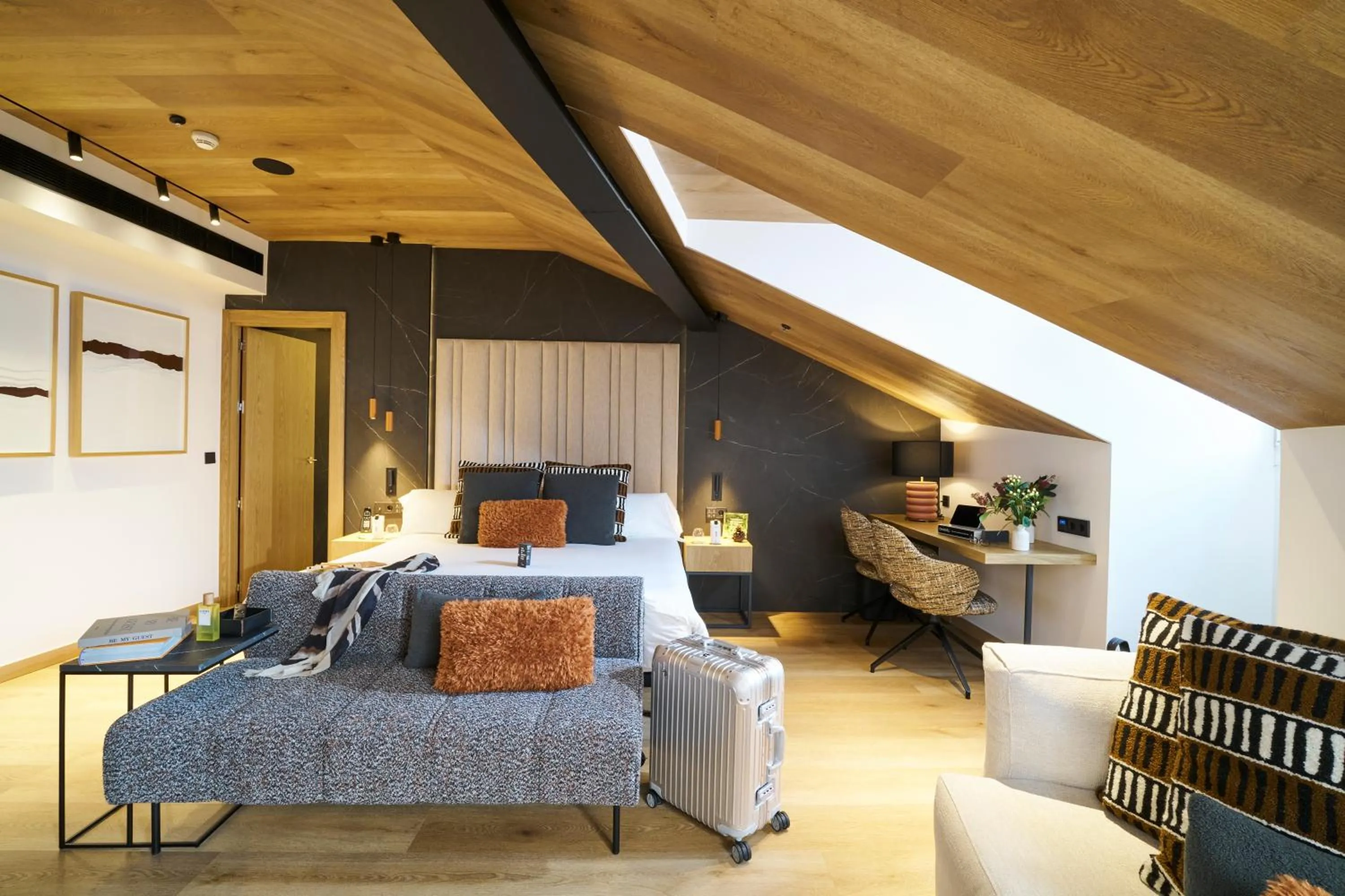 Photo of the whole room, Bed in Hotel Regina