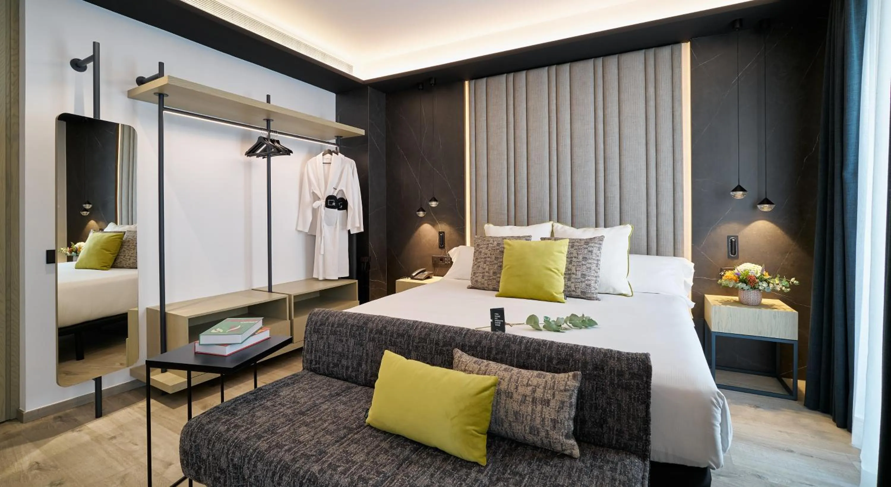 Bedroom, Bed in Hotel Regina