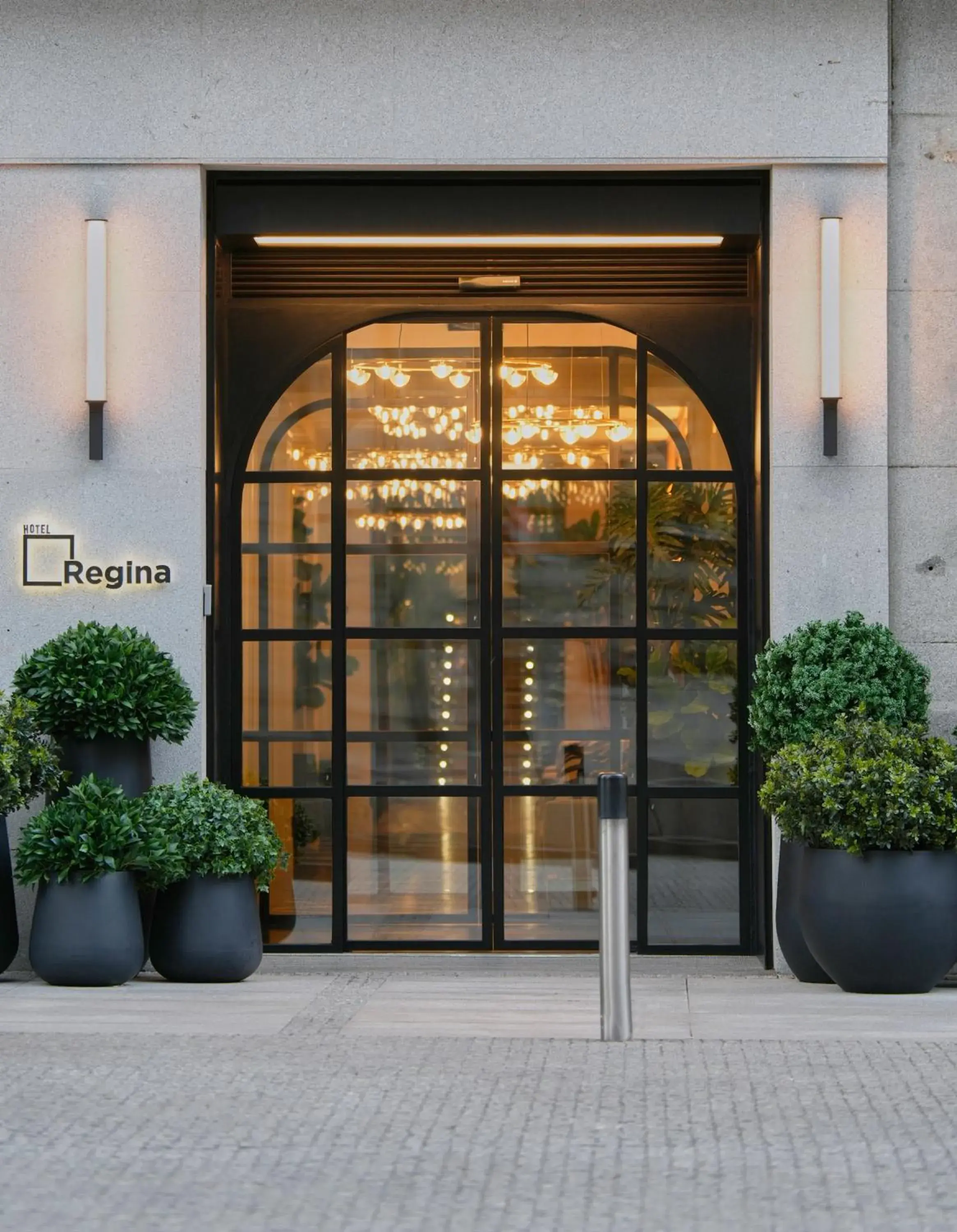 Facade/entrance in Hotel Regina Facade/entrance in Hotel Regina