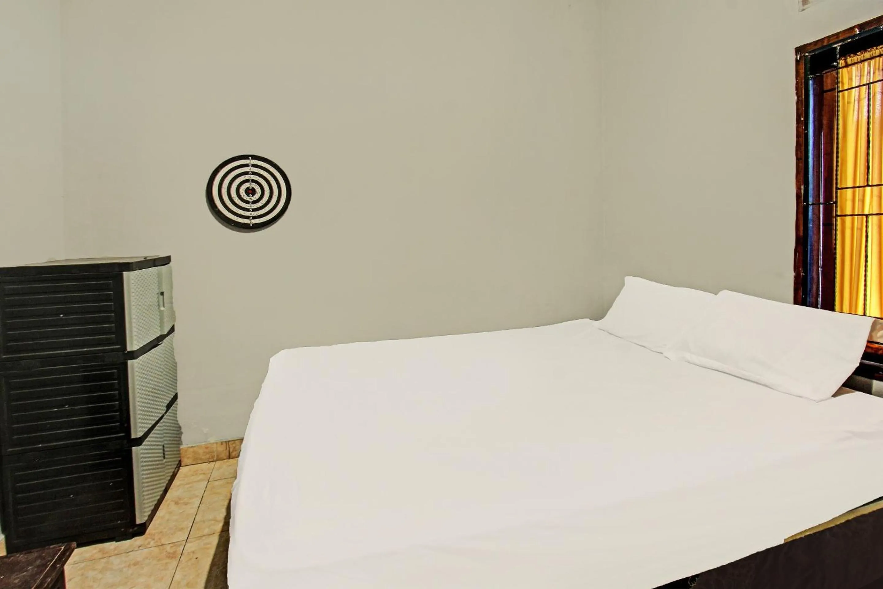 Bedroom, Bed in Hotel O Diwi Homestay