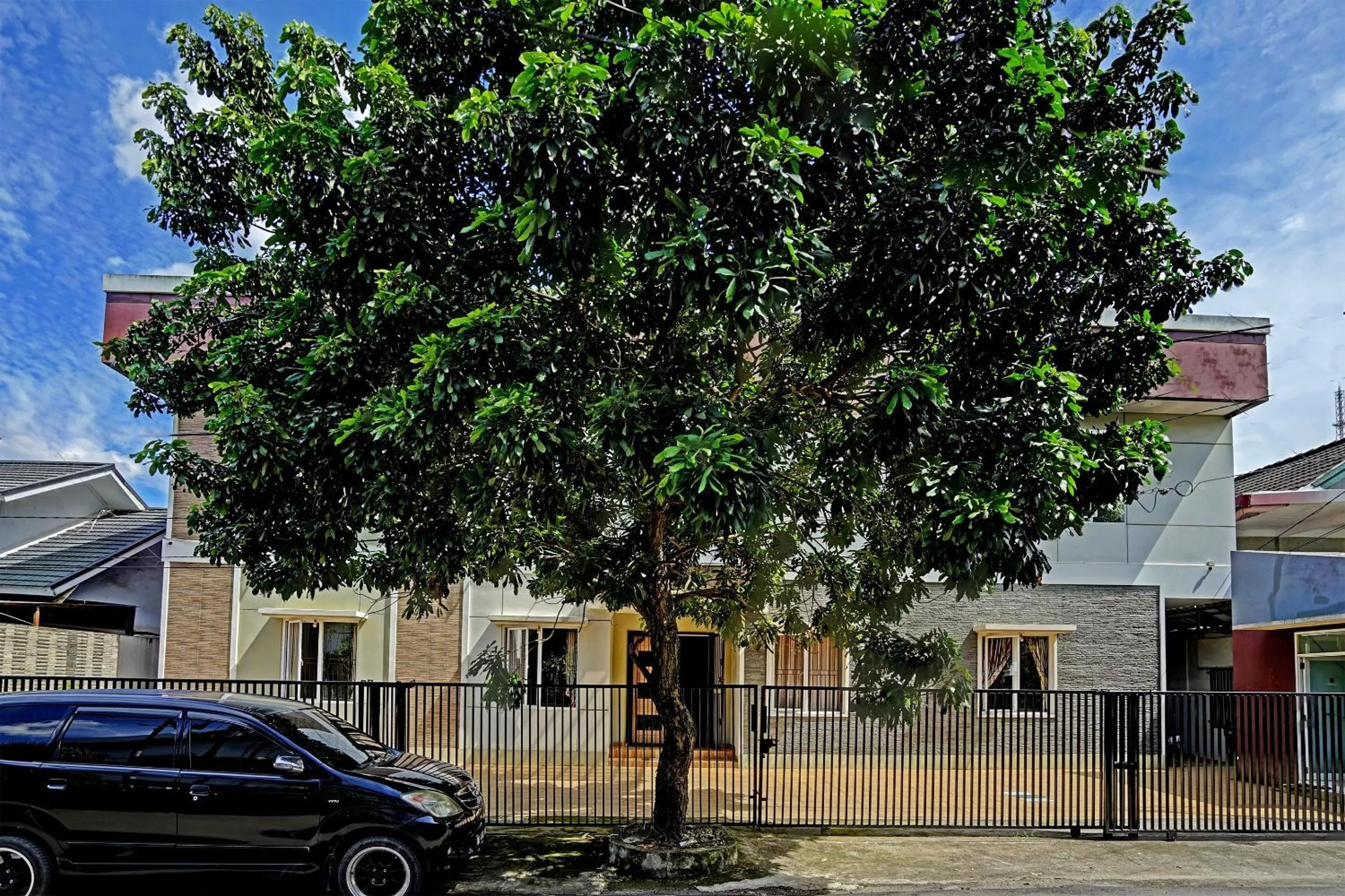 Facade/entrance in OYO Life 91989 K24 Residence Syariah