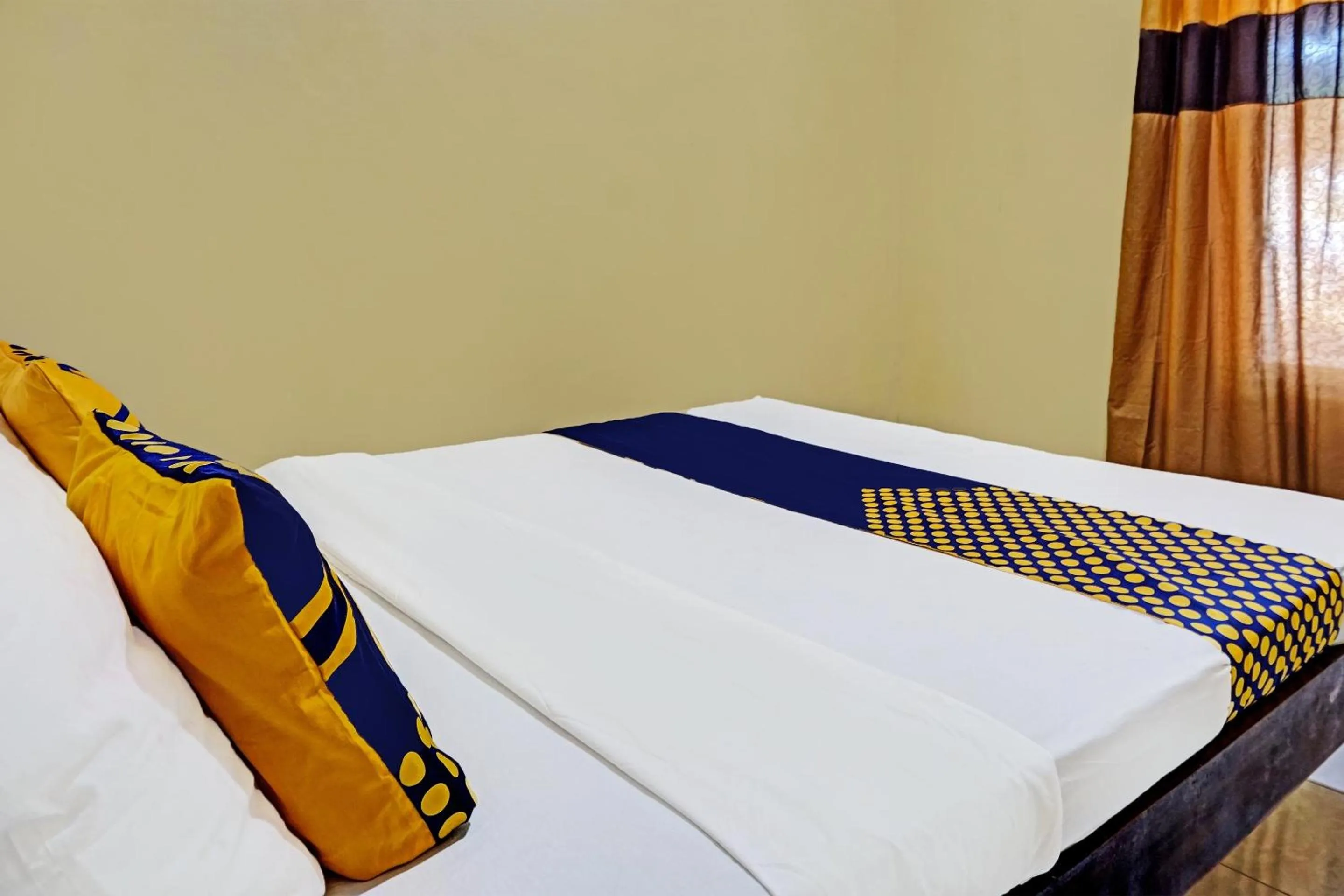 Bedroom, Bed in OYO Life 91988 Azka Homestay Klayar