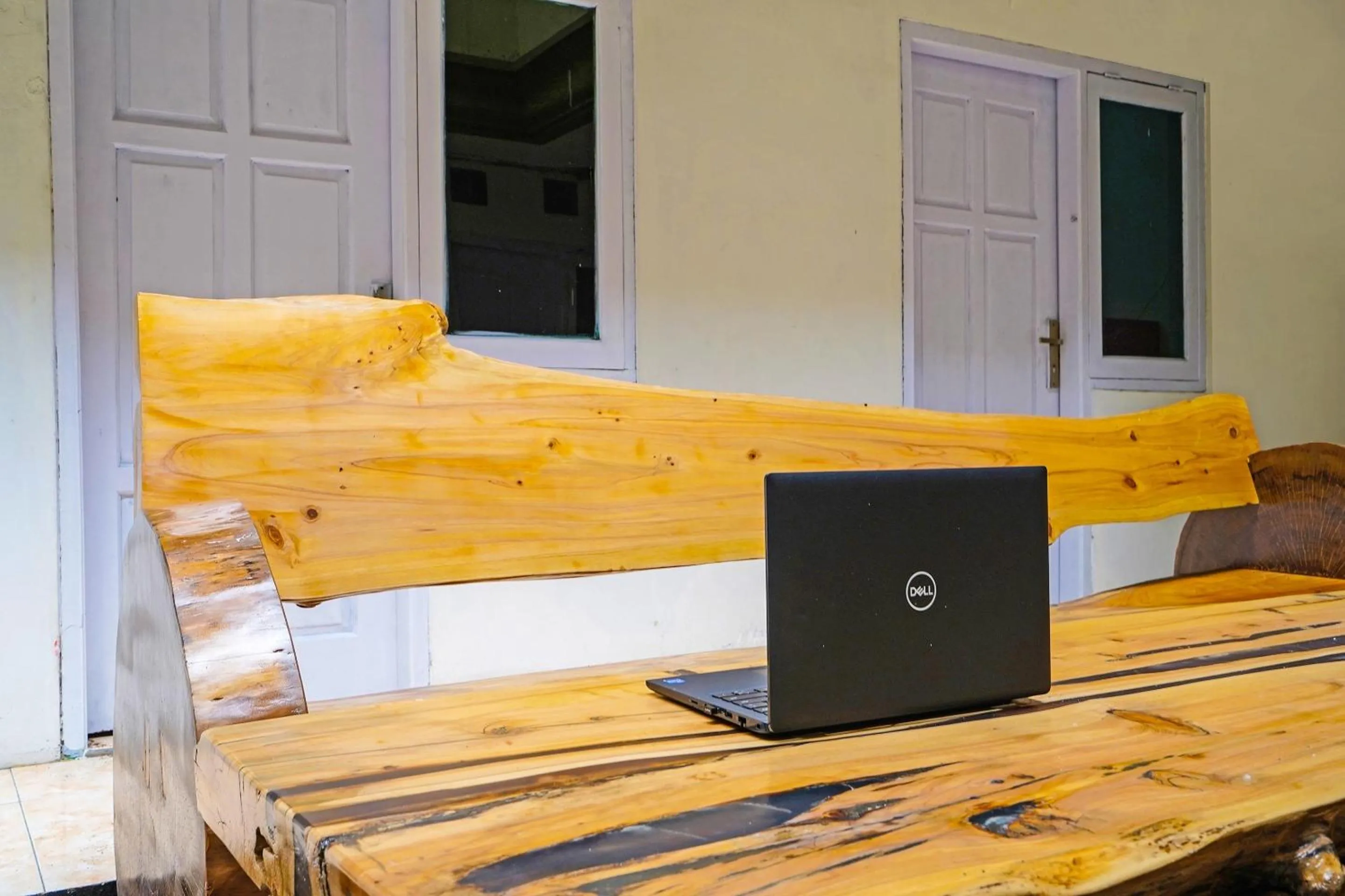 Lobby or reception in SPOT ON 91993 Pondok Hs Padalarang Syariah