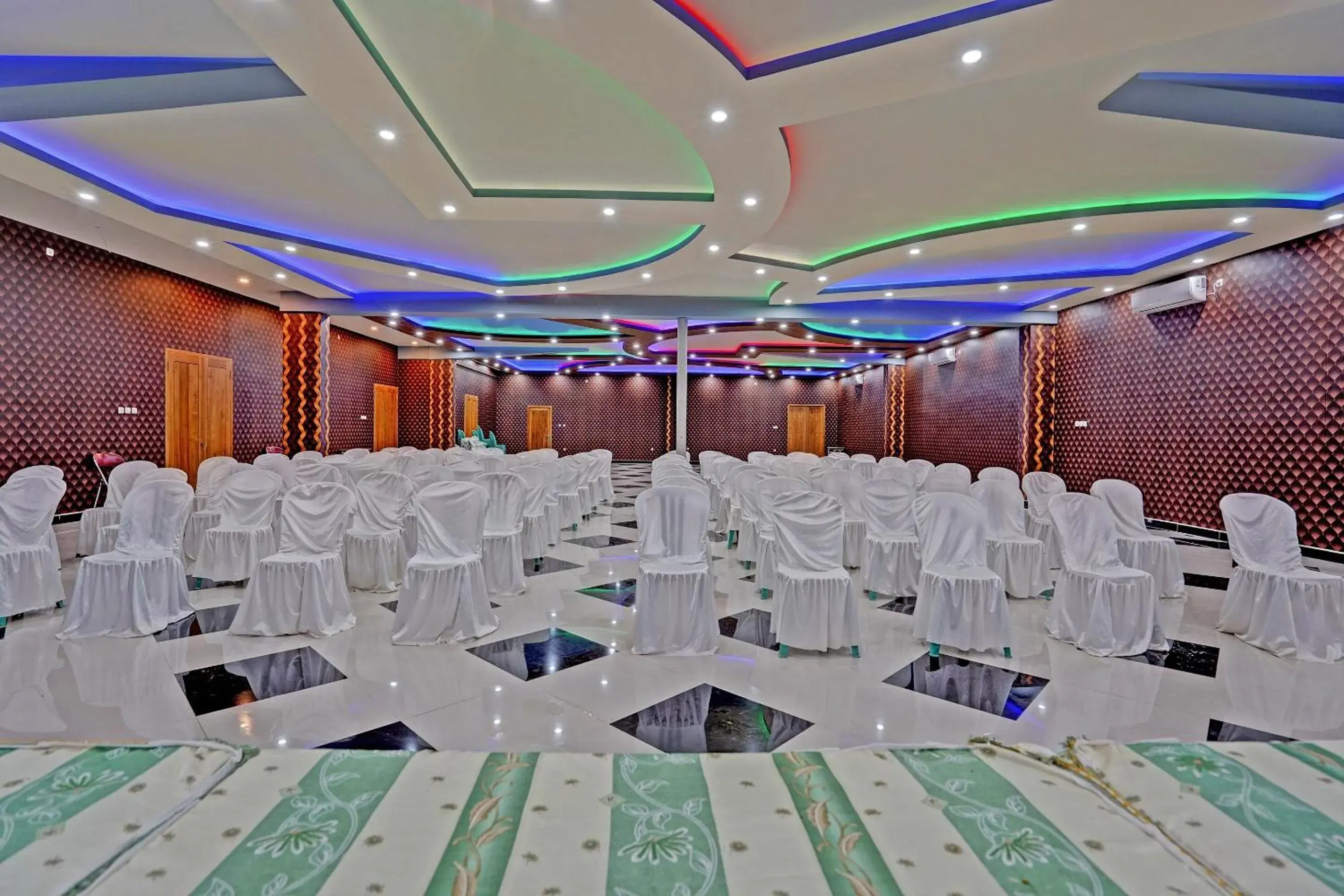 Restaurant/places to eat in OYO 91997 Edhotel Smk Models Syariah Restaurant/places to eat in OYO 91997 Edhotel Smk Models Syariah