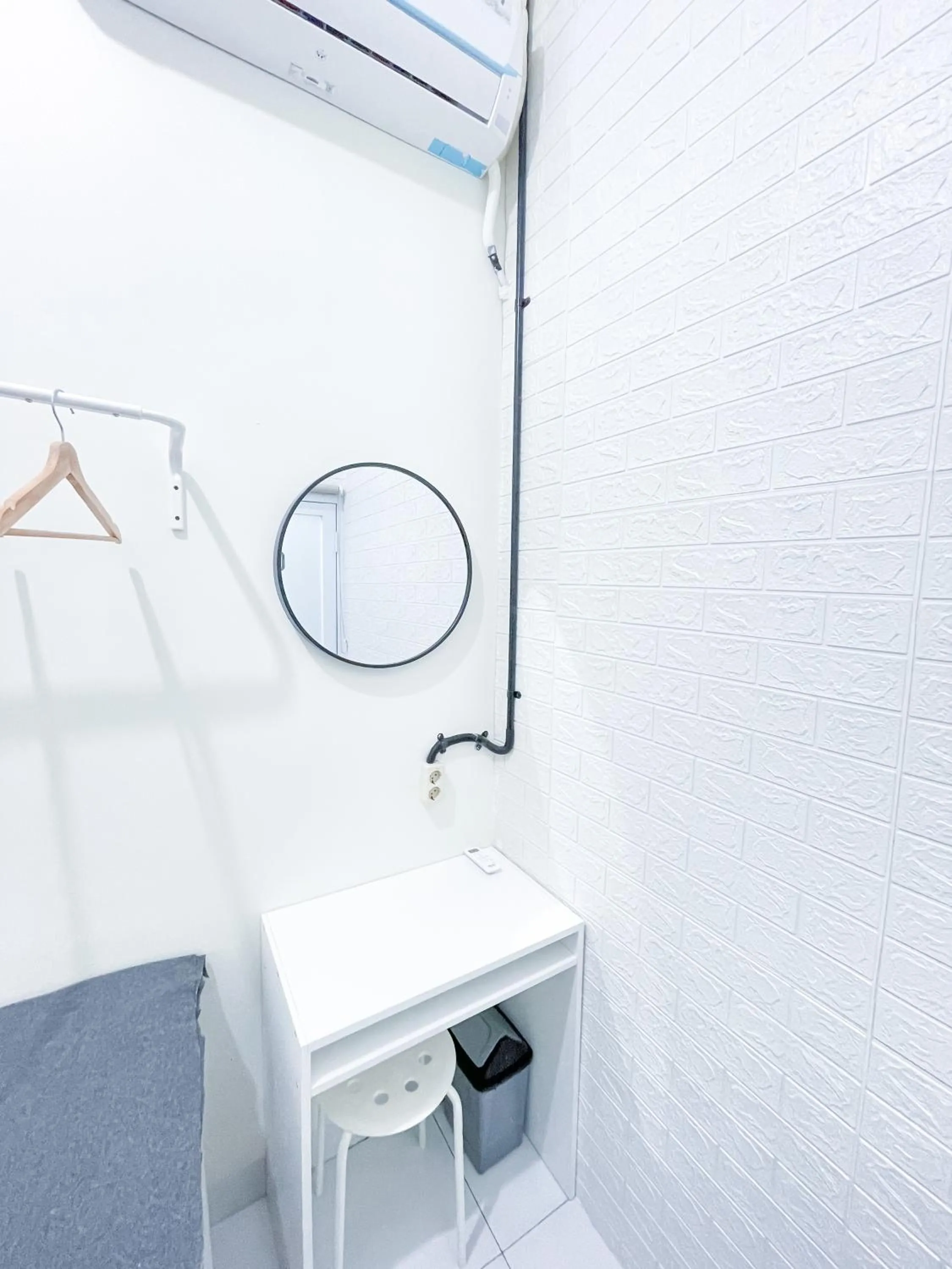 air conditioner in Stay Hub