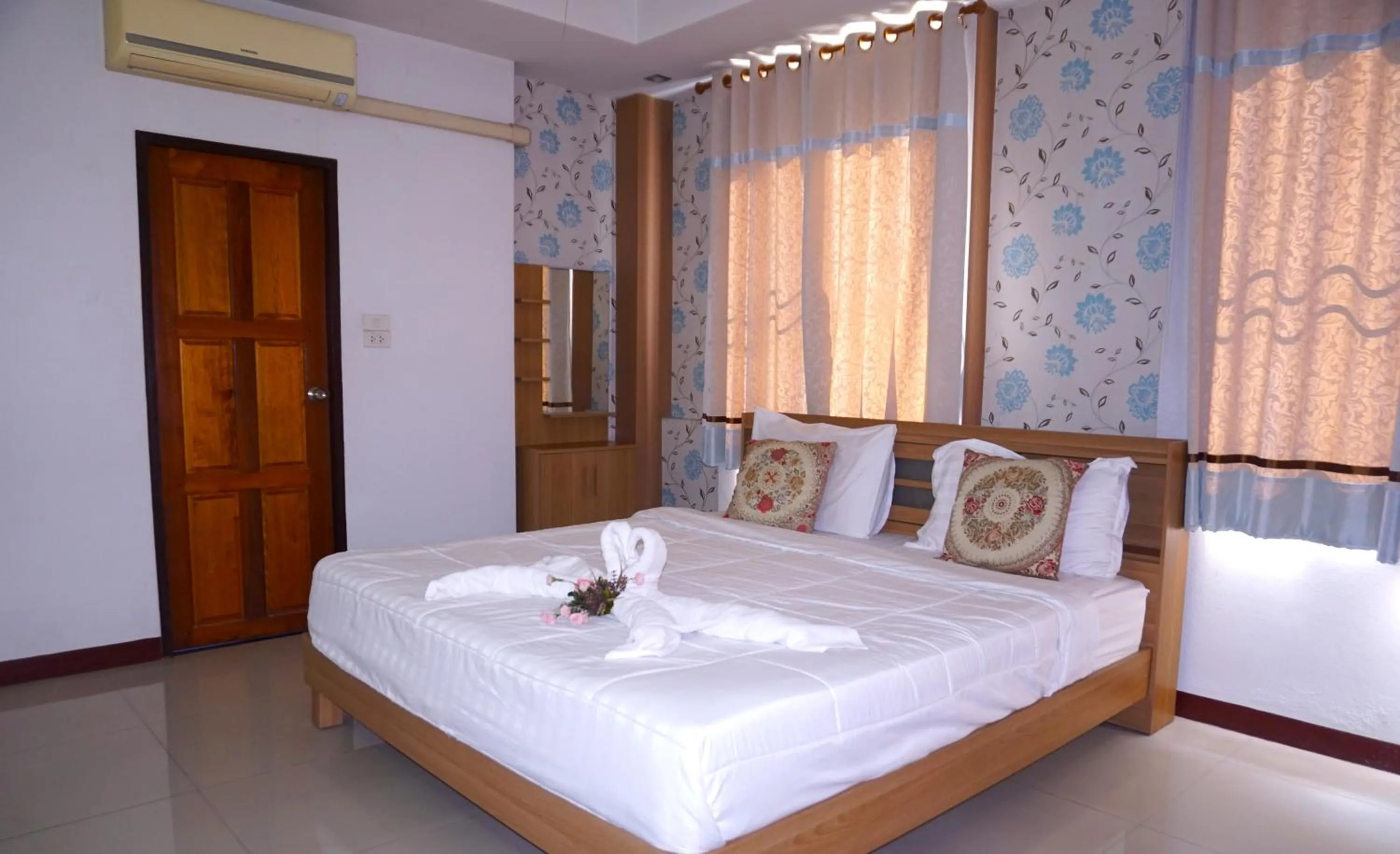 Bed in Tamnak Lanta @Chiang Mai