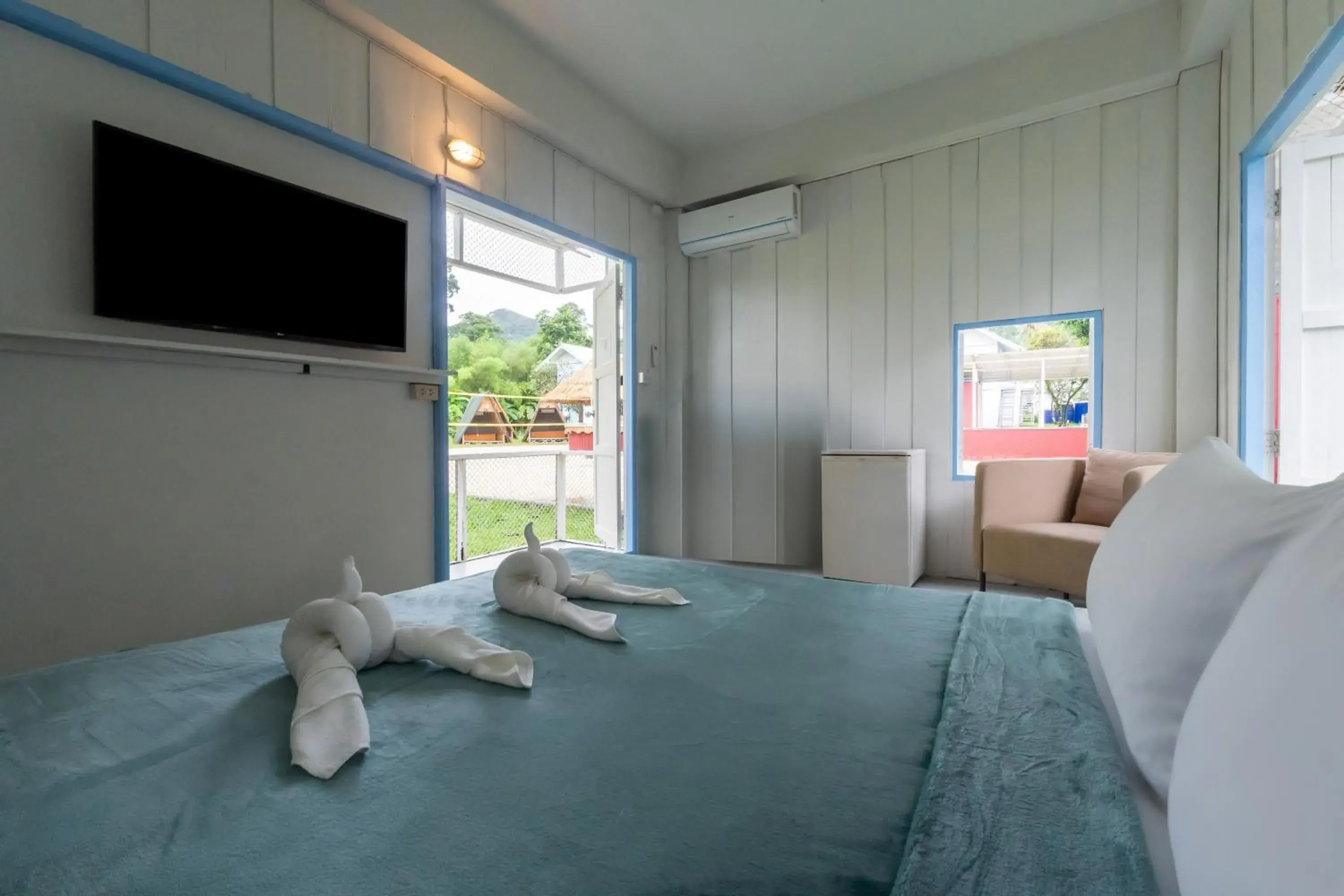 Queen Room with Pool View in Slumber Resort Koh Chang Queen Room with Pool View in Slumber Resort Koh Chang