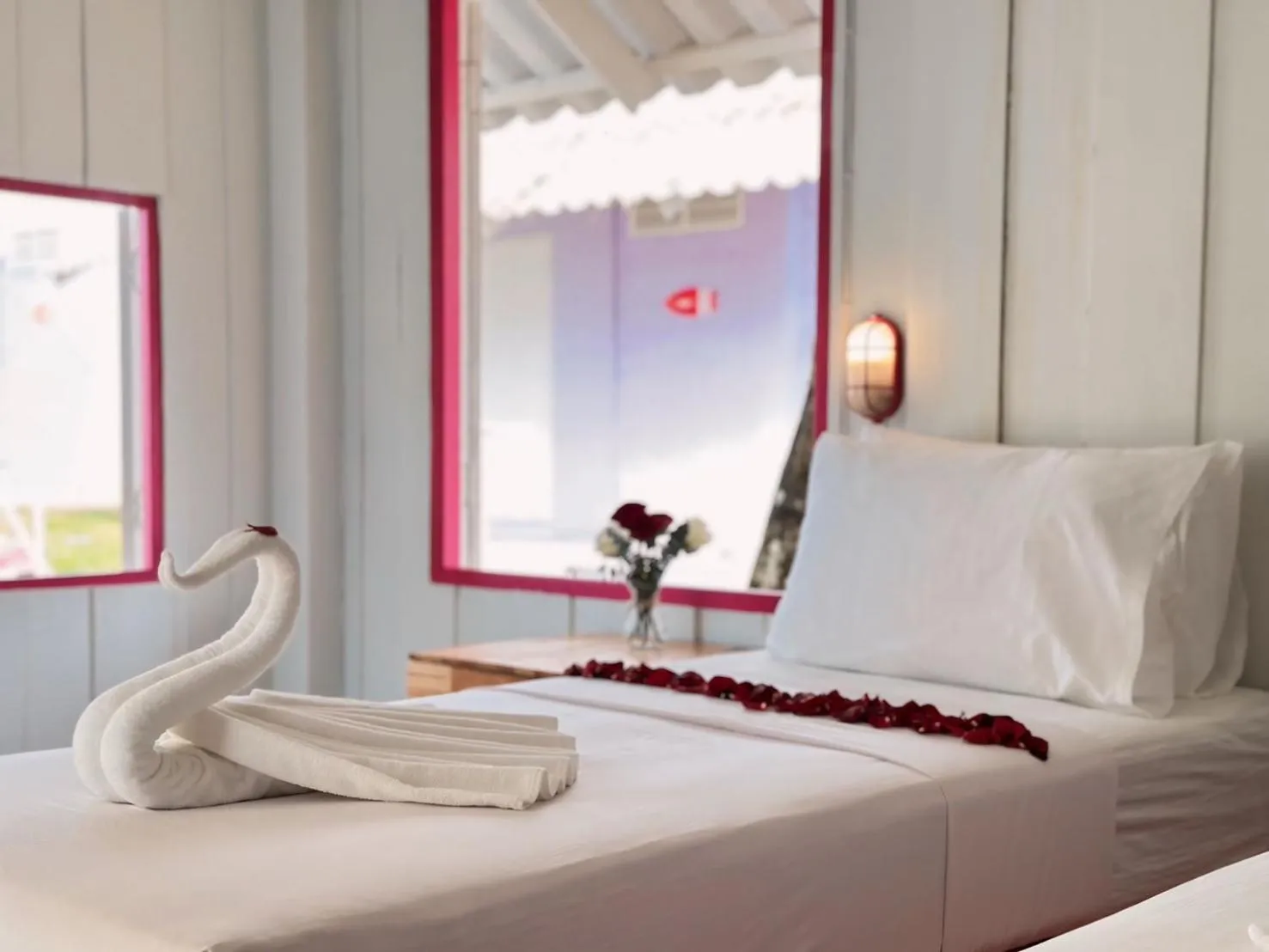 Photo of the whole room, Bed in Slumber Resort Koh Chang