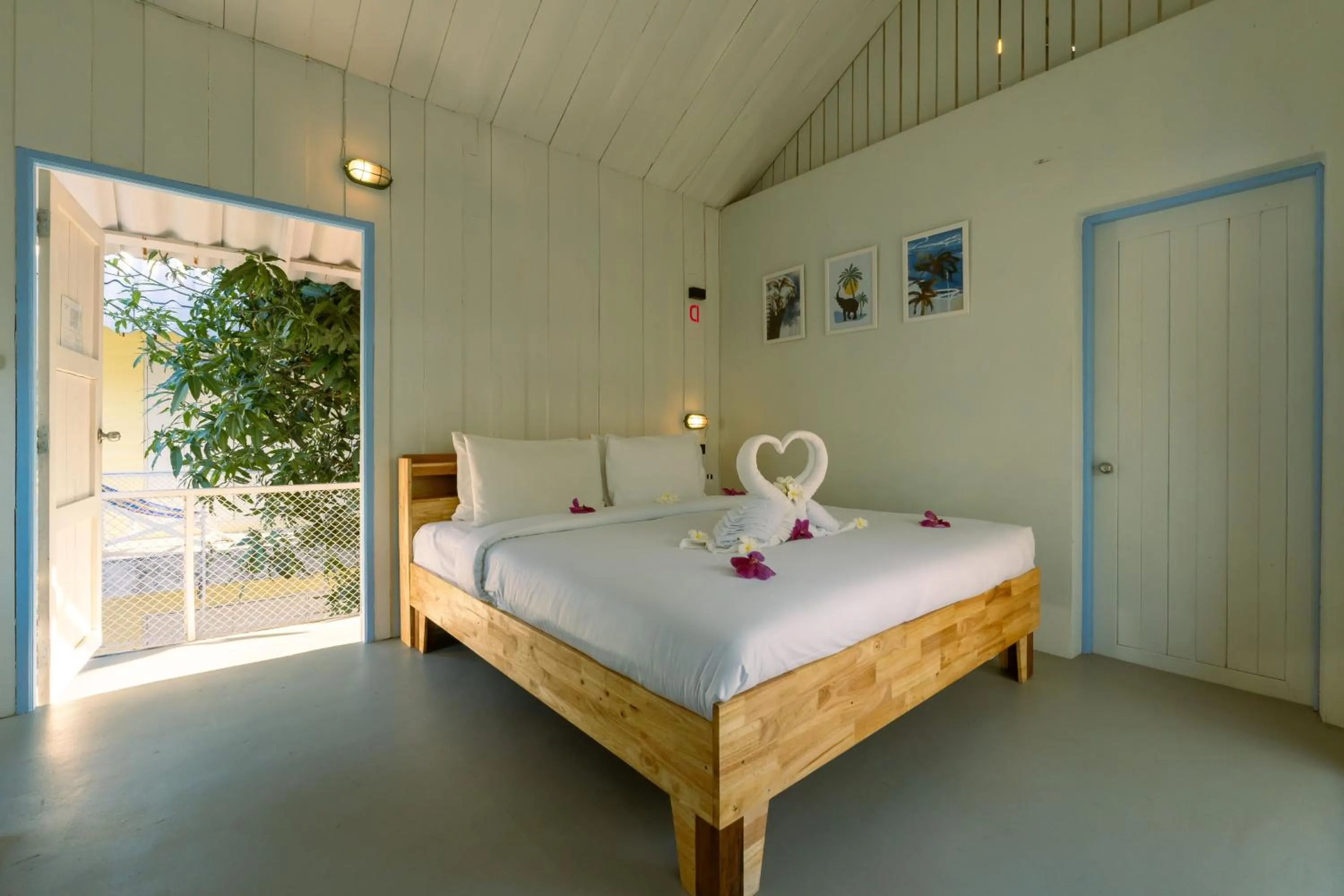 Bed in Slumber Resort Koh Chang