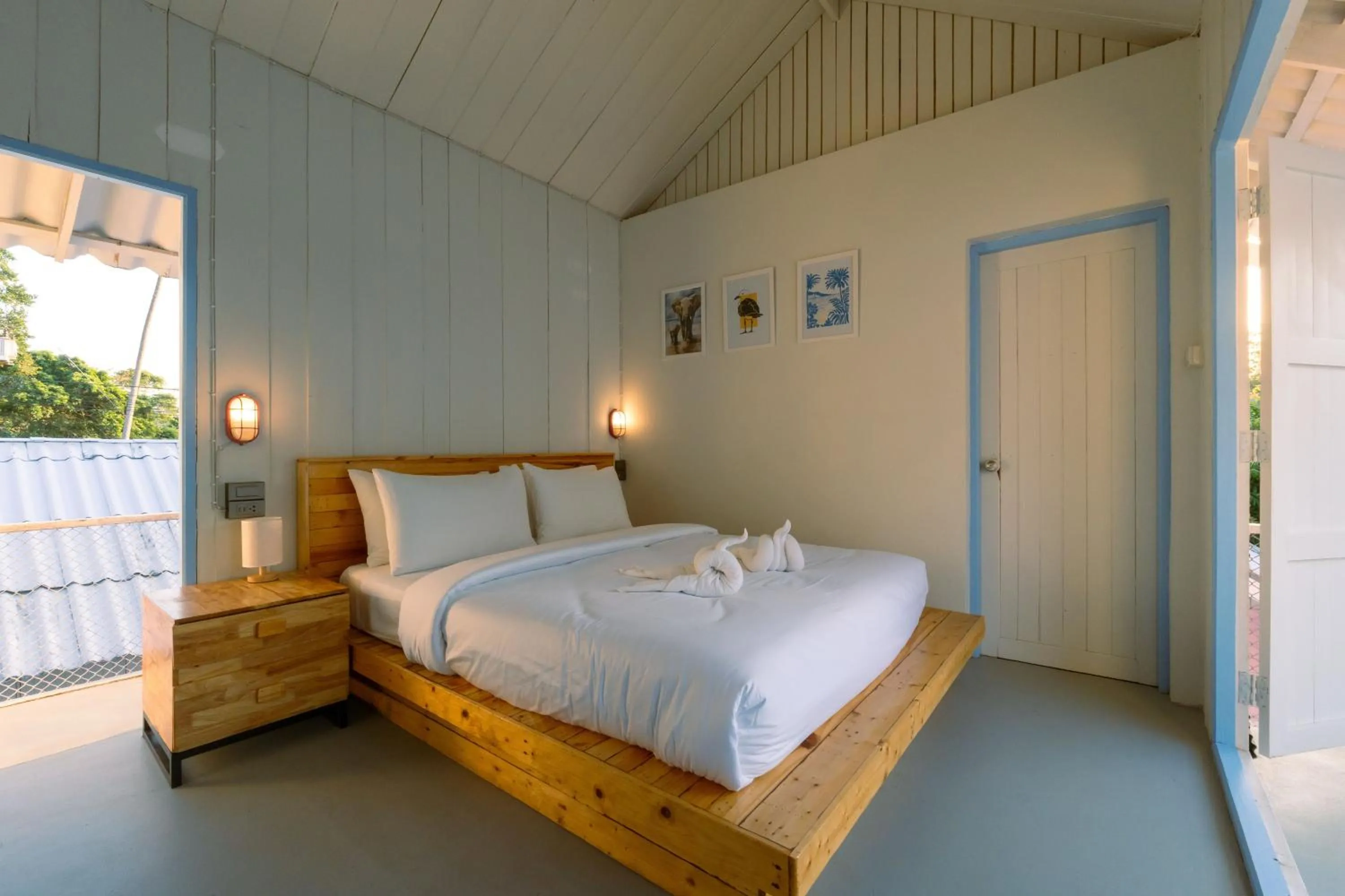 Bed in Slumber Resort Koh Chang