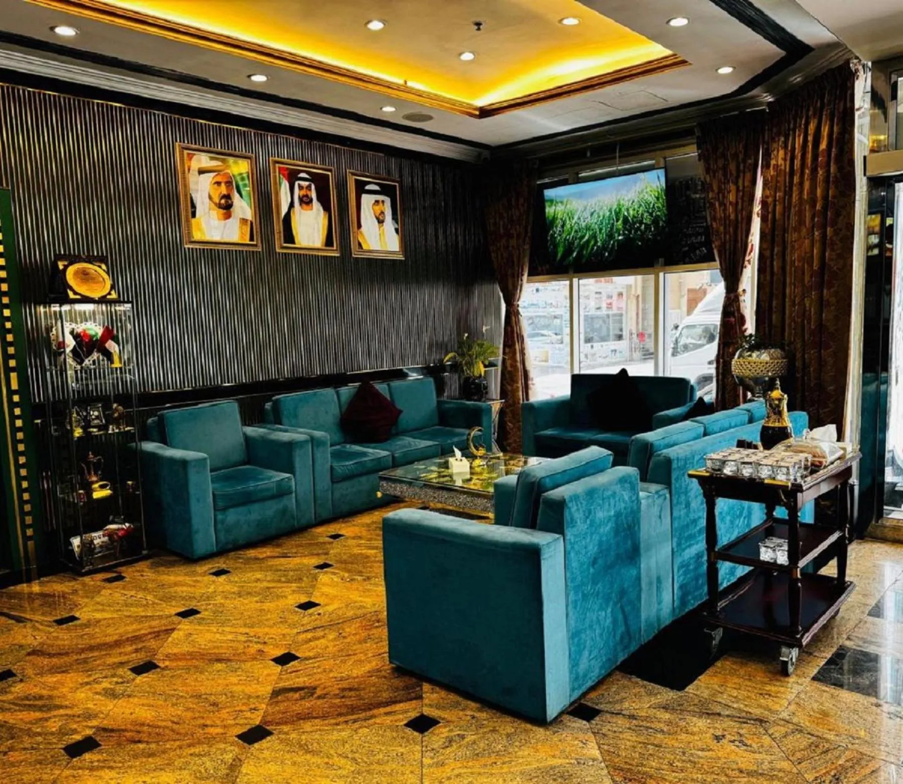 Lobby or reception in NEW CALIFORNIA HOTEL