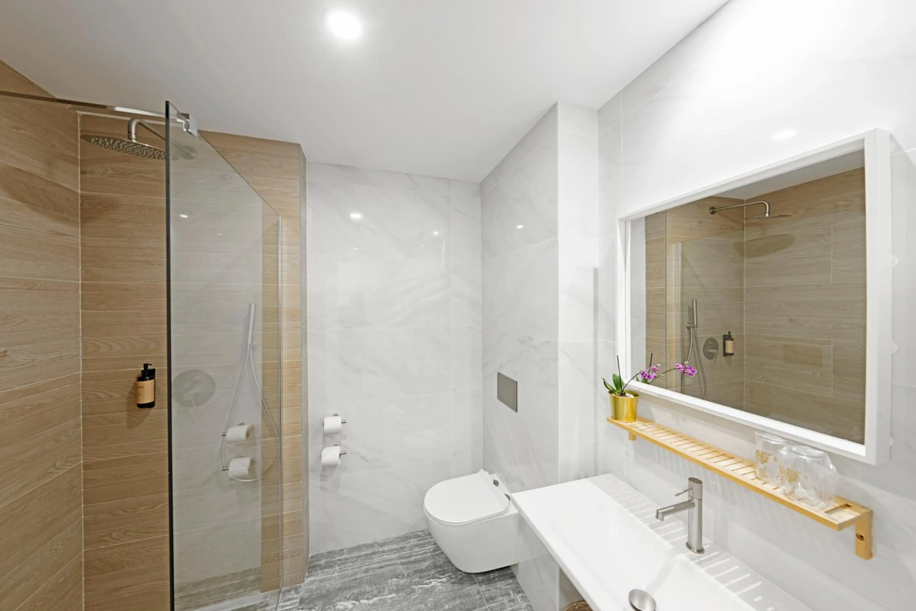 Shower in Hotel Faranda Los Tilos, Ascend Hotel Collection