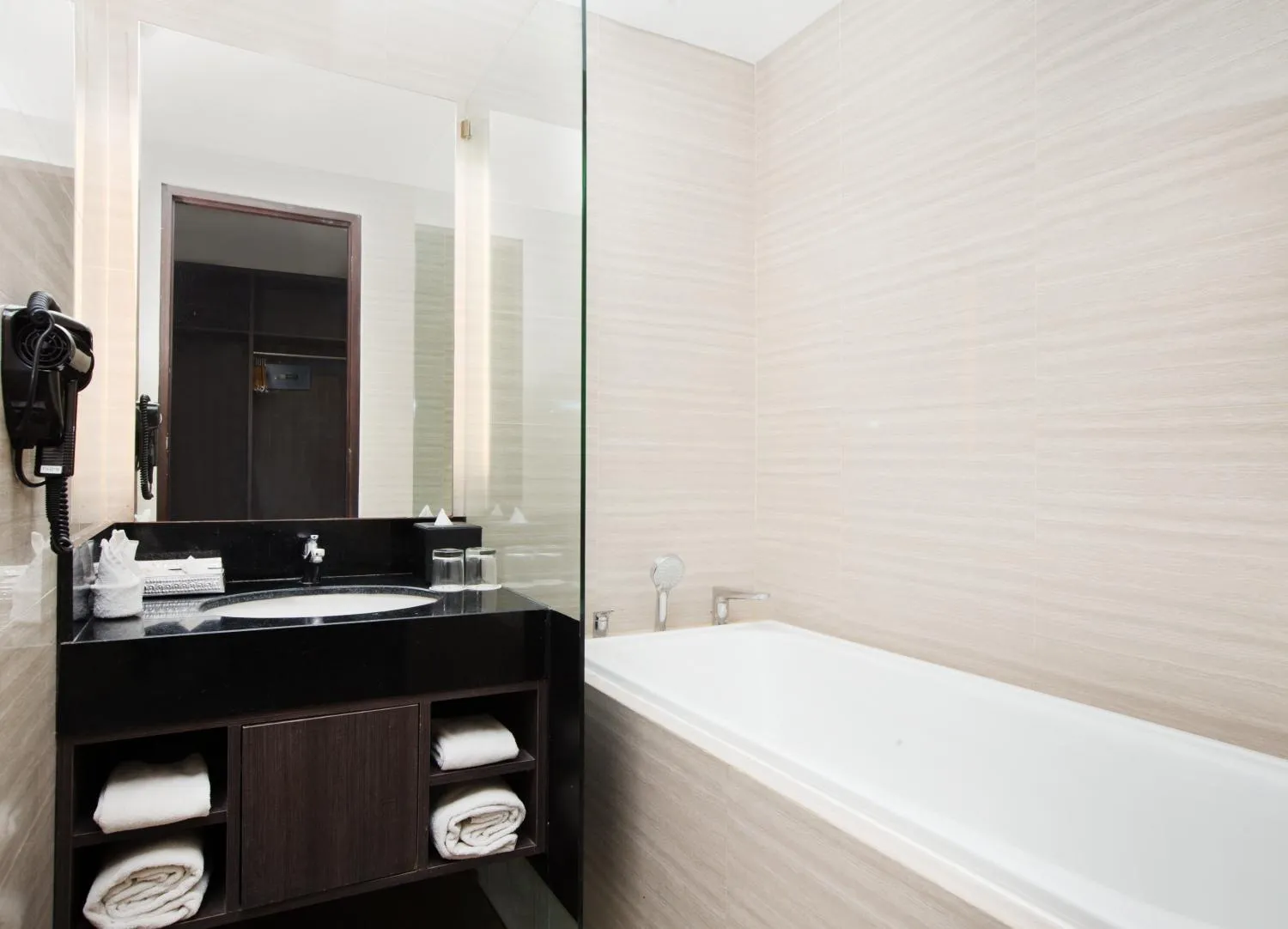 Bathroom in Brits Hotel Legian