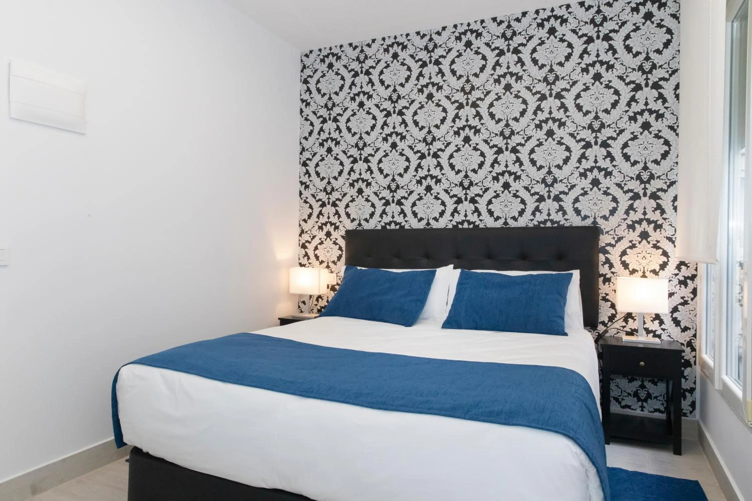 Bedroom, Bed in Hostal Boutique I Host You