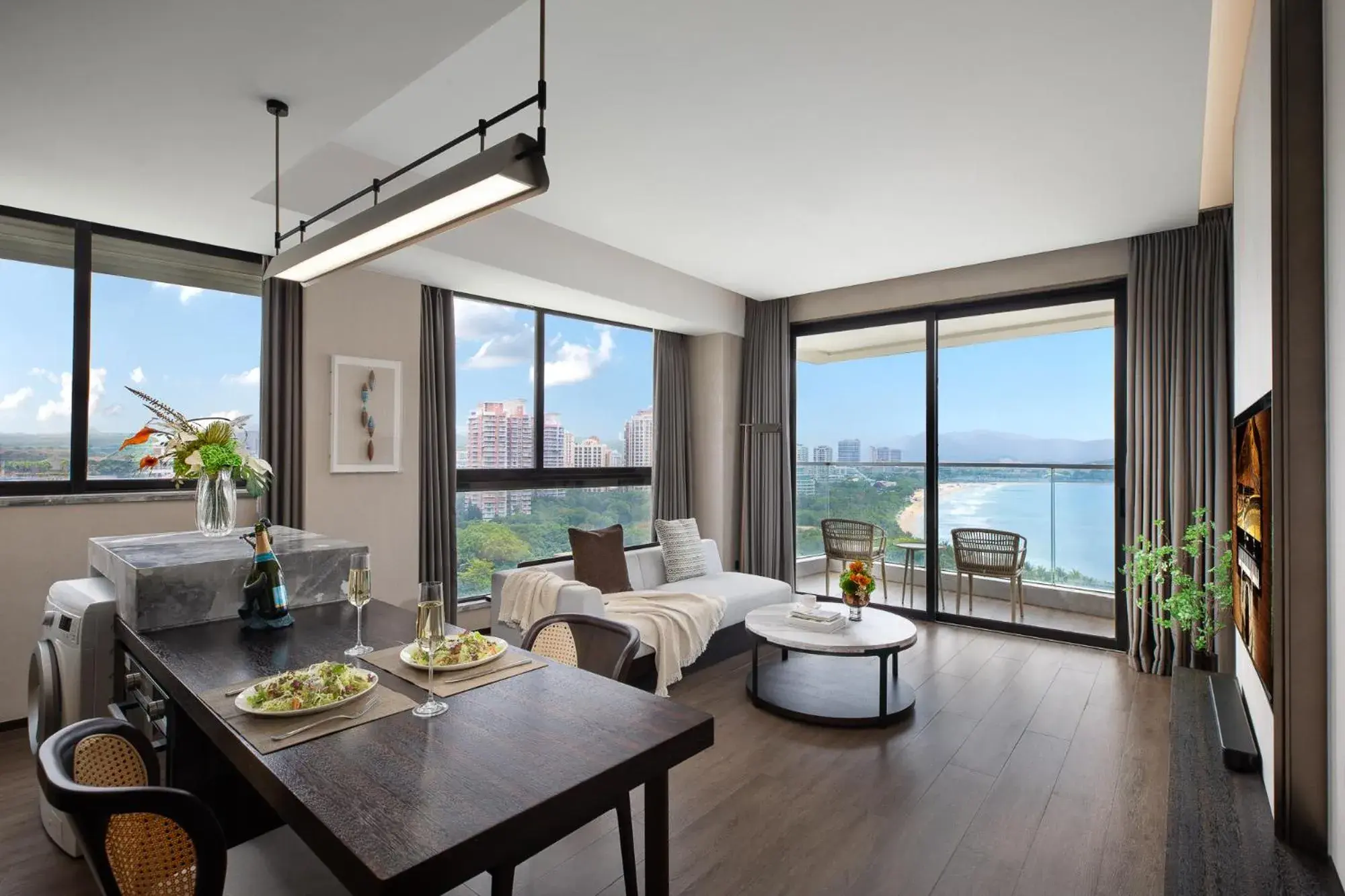 Two-Bedroom Deluxe Seaview in Ascott Dadonghai Bay Sanya Two-Bedroom Deluxe Seaview in Ascott Dadonghai Bay Sanya