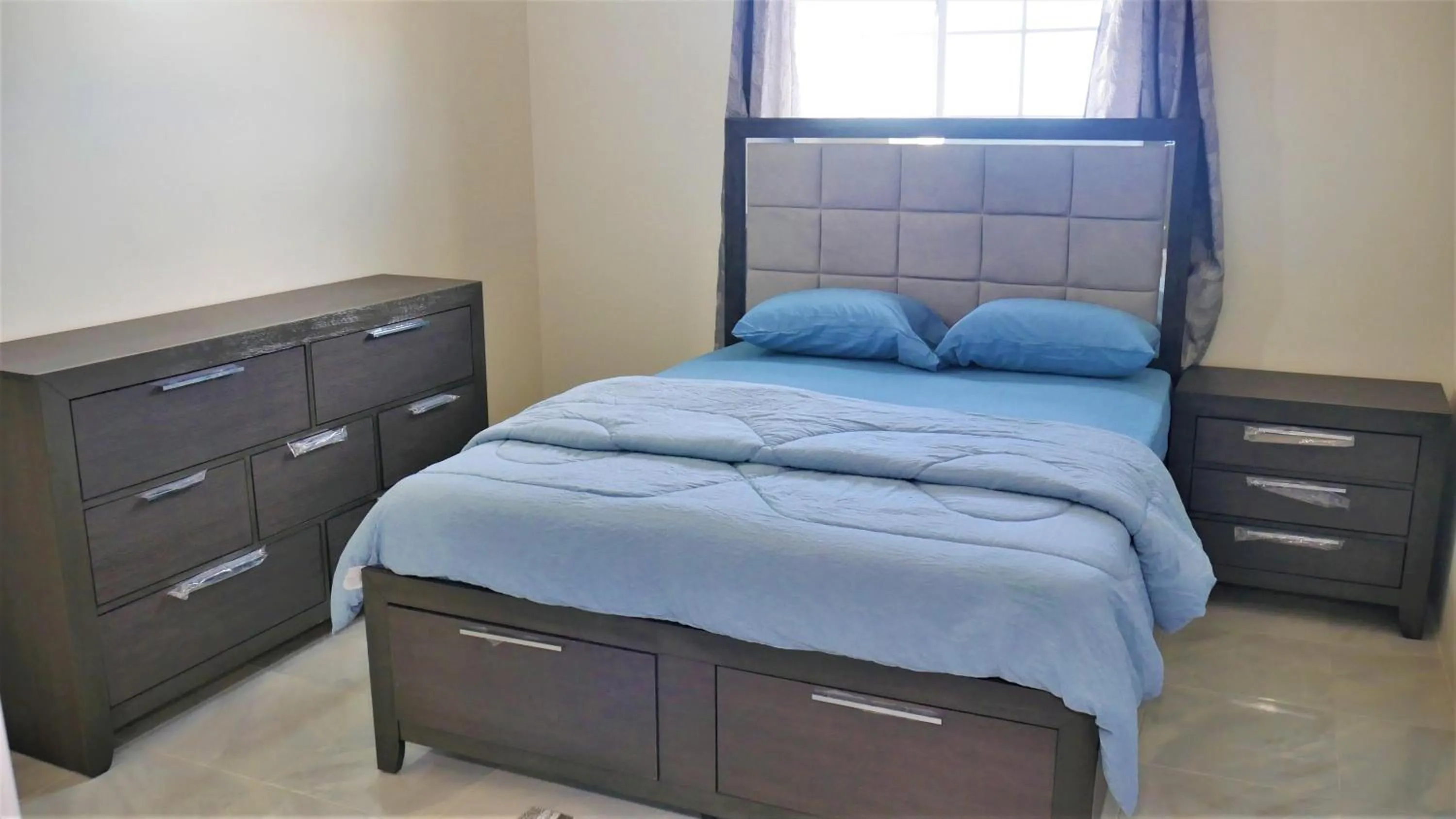 Bedroom, Bed in Lux Sea View Camelot Village Discovery Bay