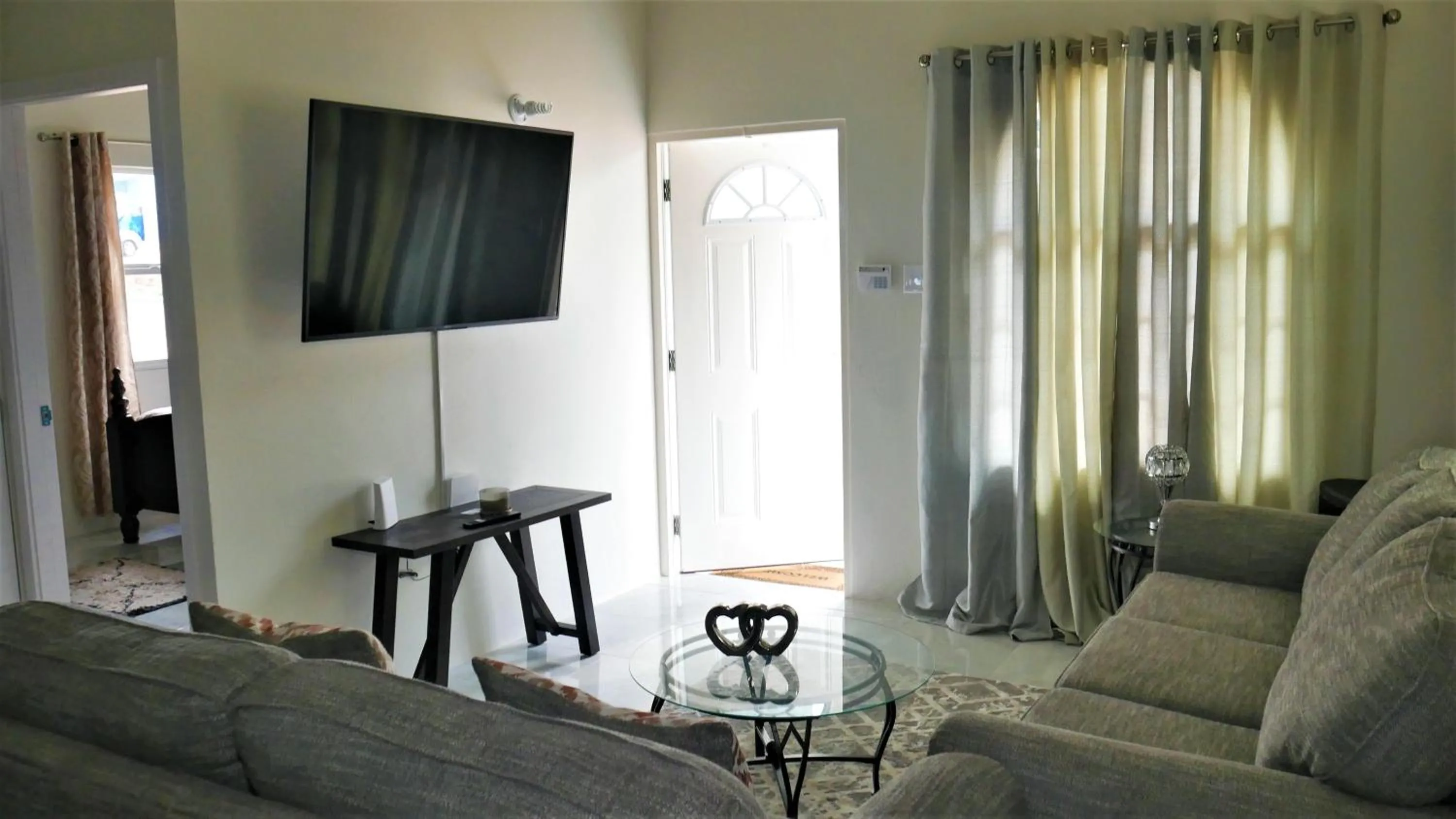Living room in Lux Sea View Camelot Village Discovery Bay