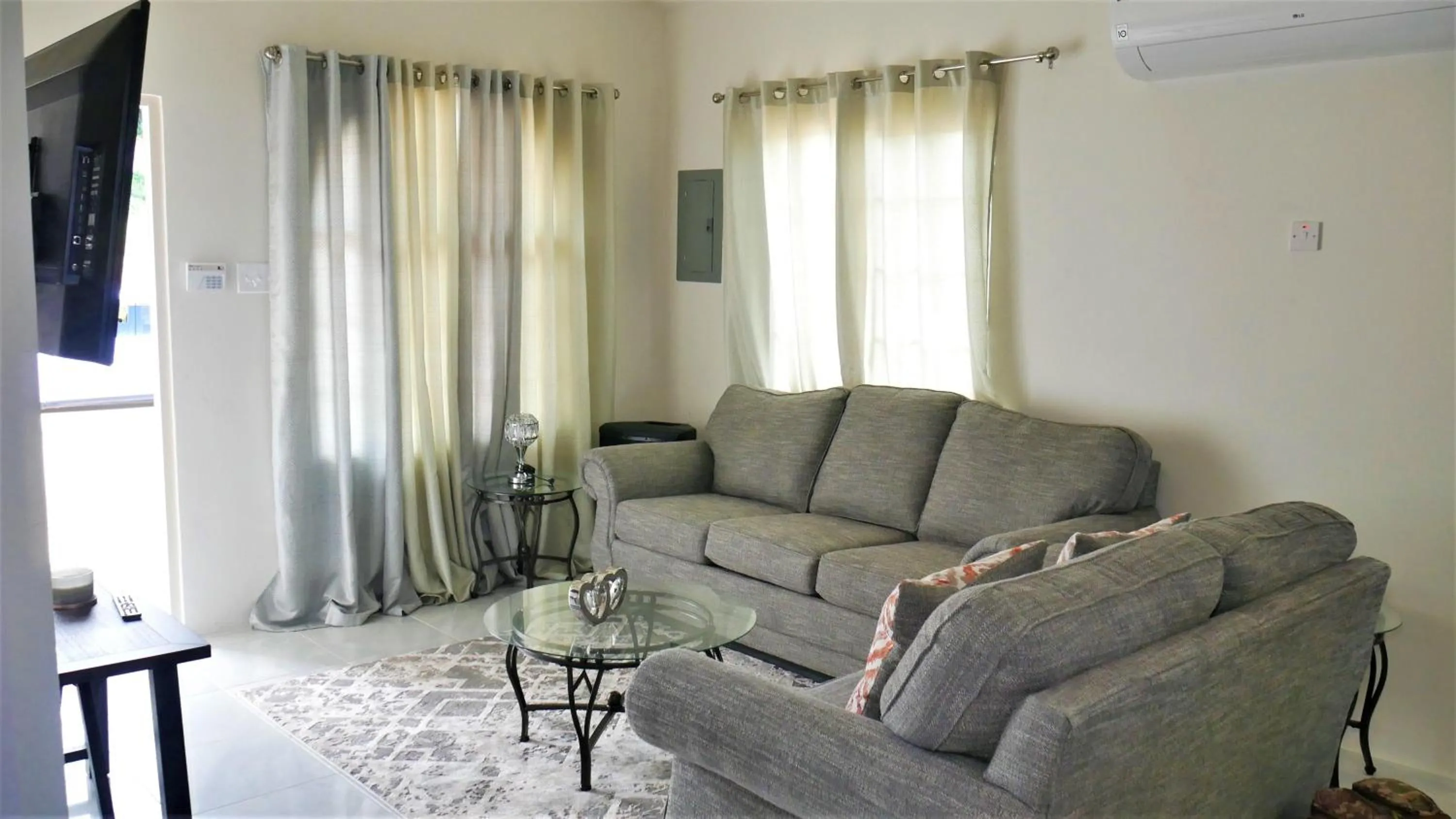 Living room in Lux Sea View Camelot Village Discovery Bay
