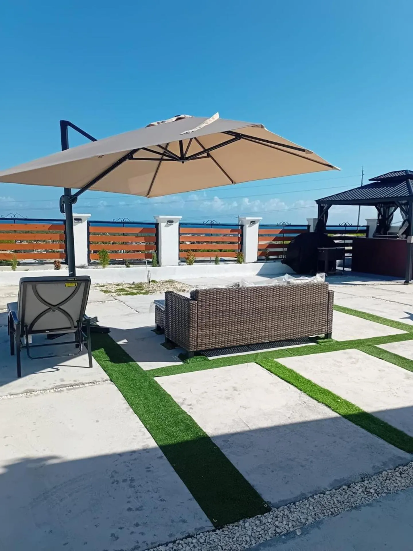Lux Sea View Camelot Village Discovery Bay
