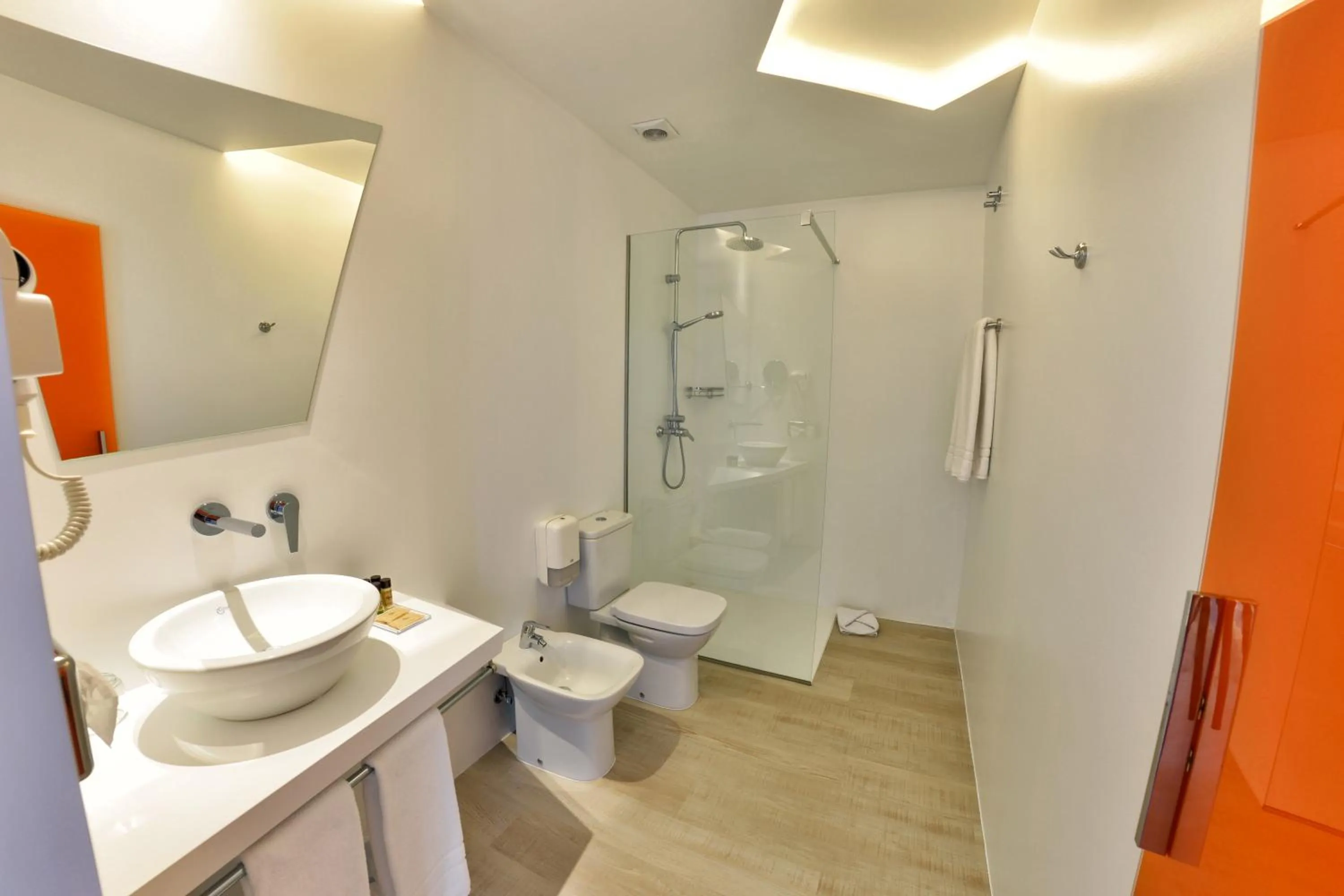 Photo of the whole room in Atarazanas Málaga Boutique Hotel