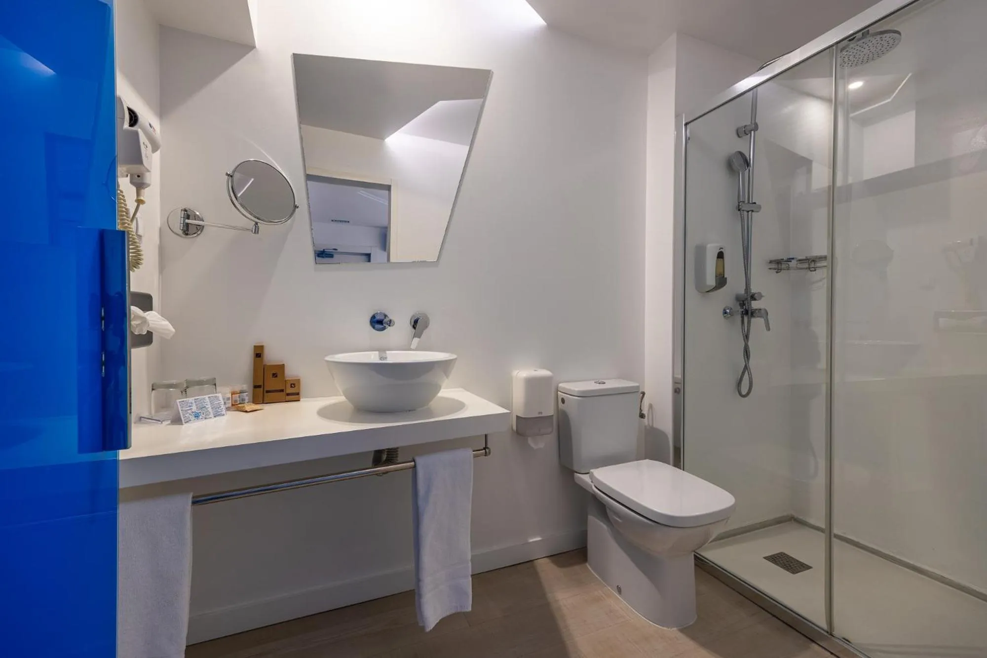 Bathroom in Atarazanas Málaga Boutique Hotel