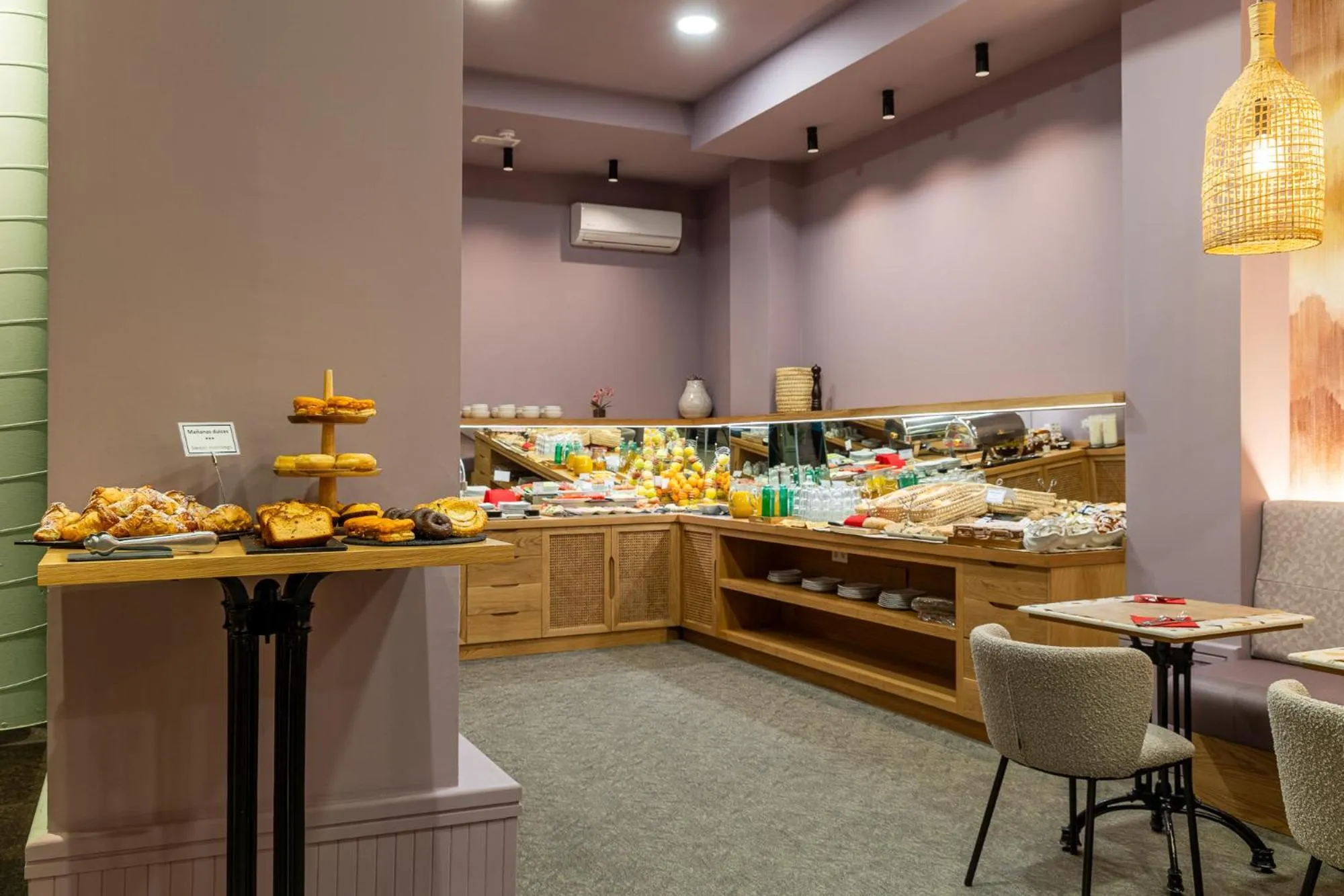 Buffet breakfast in Atarazanas Málaga Boutique Hotel