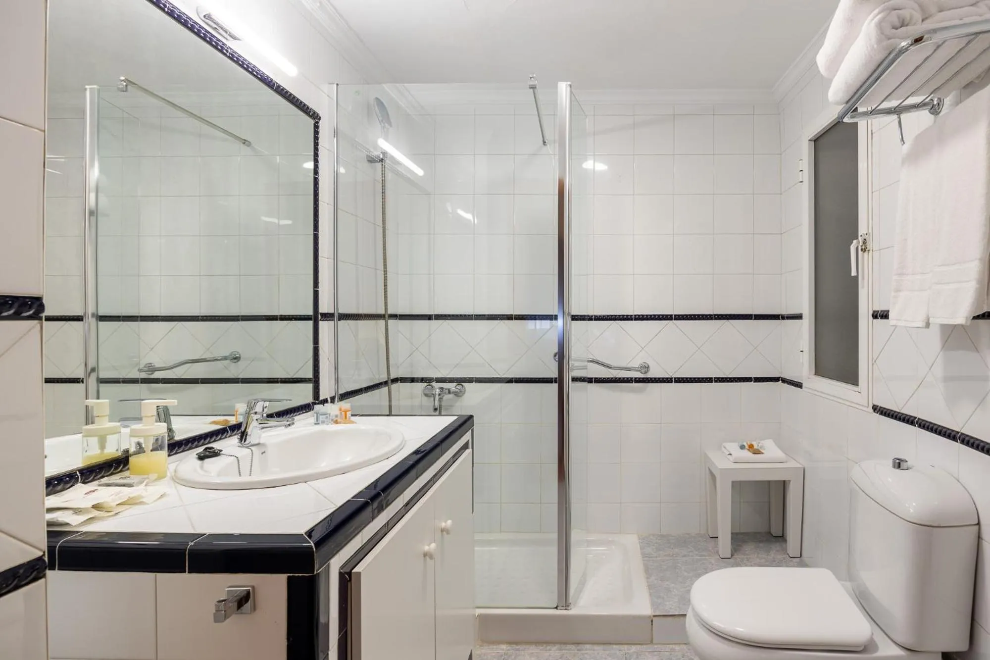 Bathroom in Atarazanas Málaga Boutique Hotel