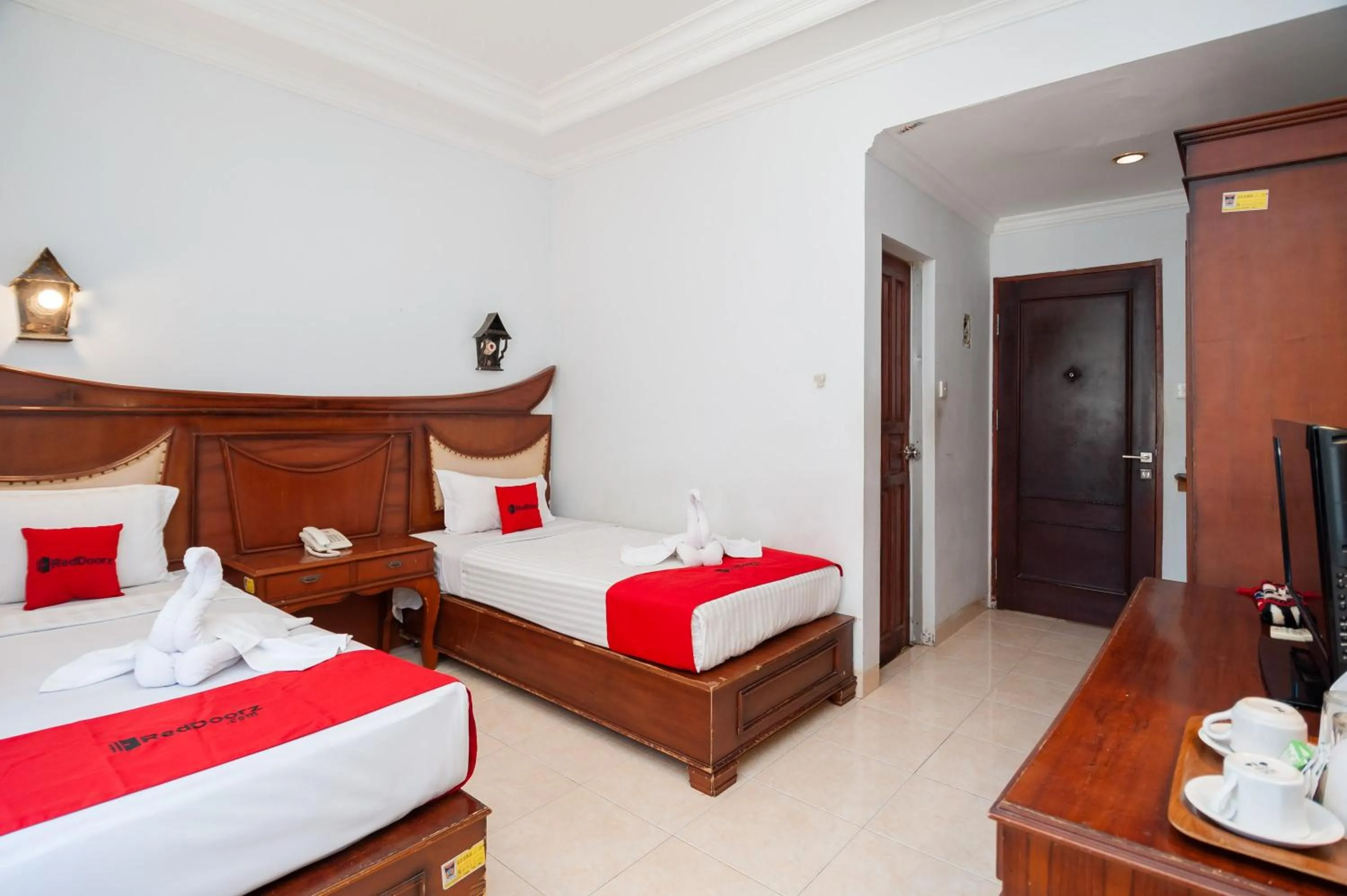 Bedroom, Bed in RedDoorz Syariah near RS Yos Sudarso Padang