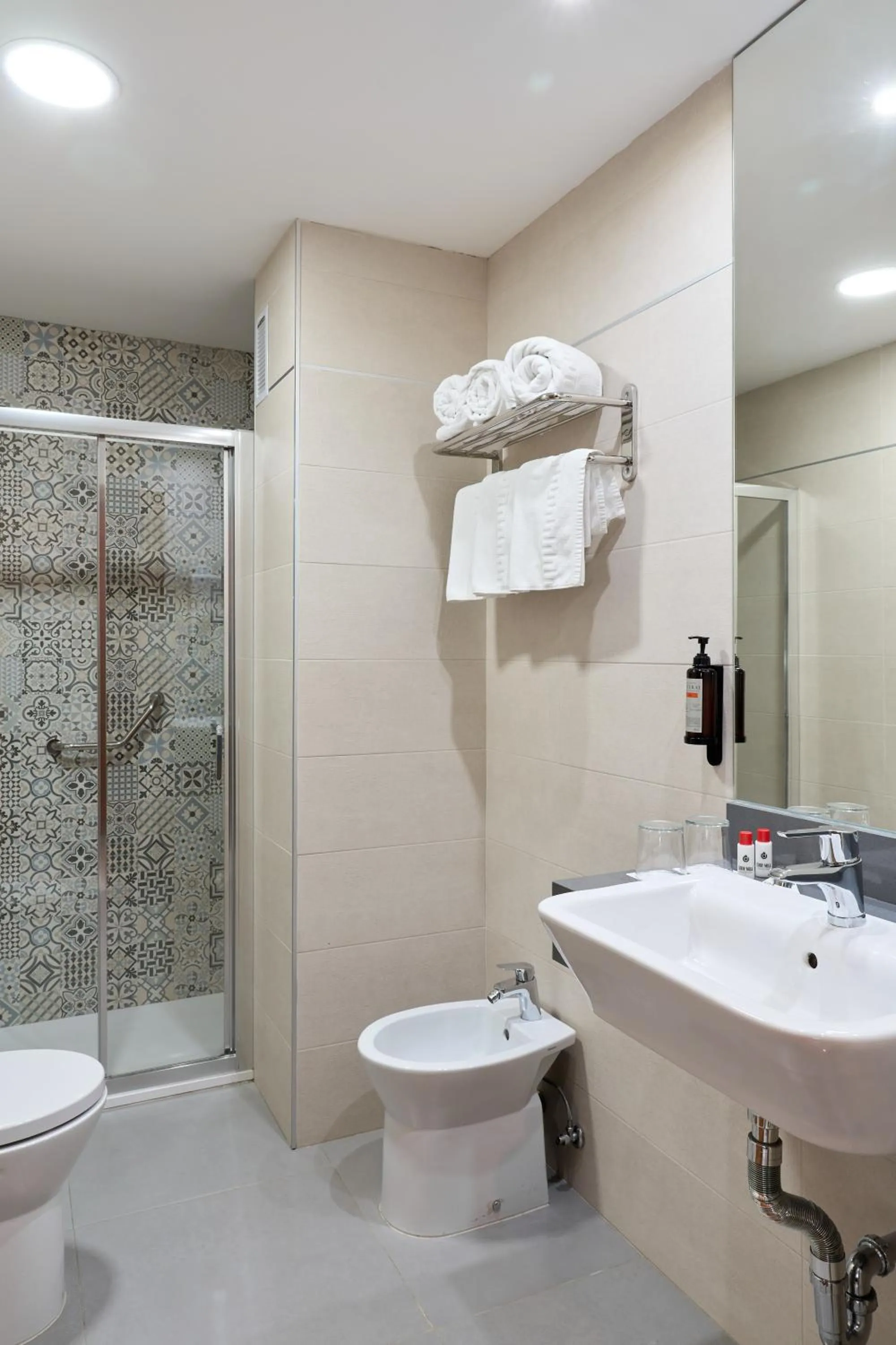 Shower in Porcel Navas