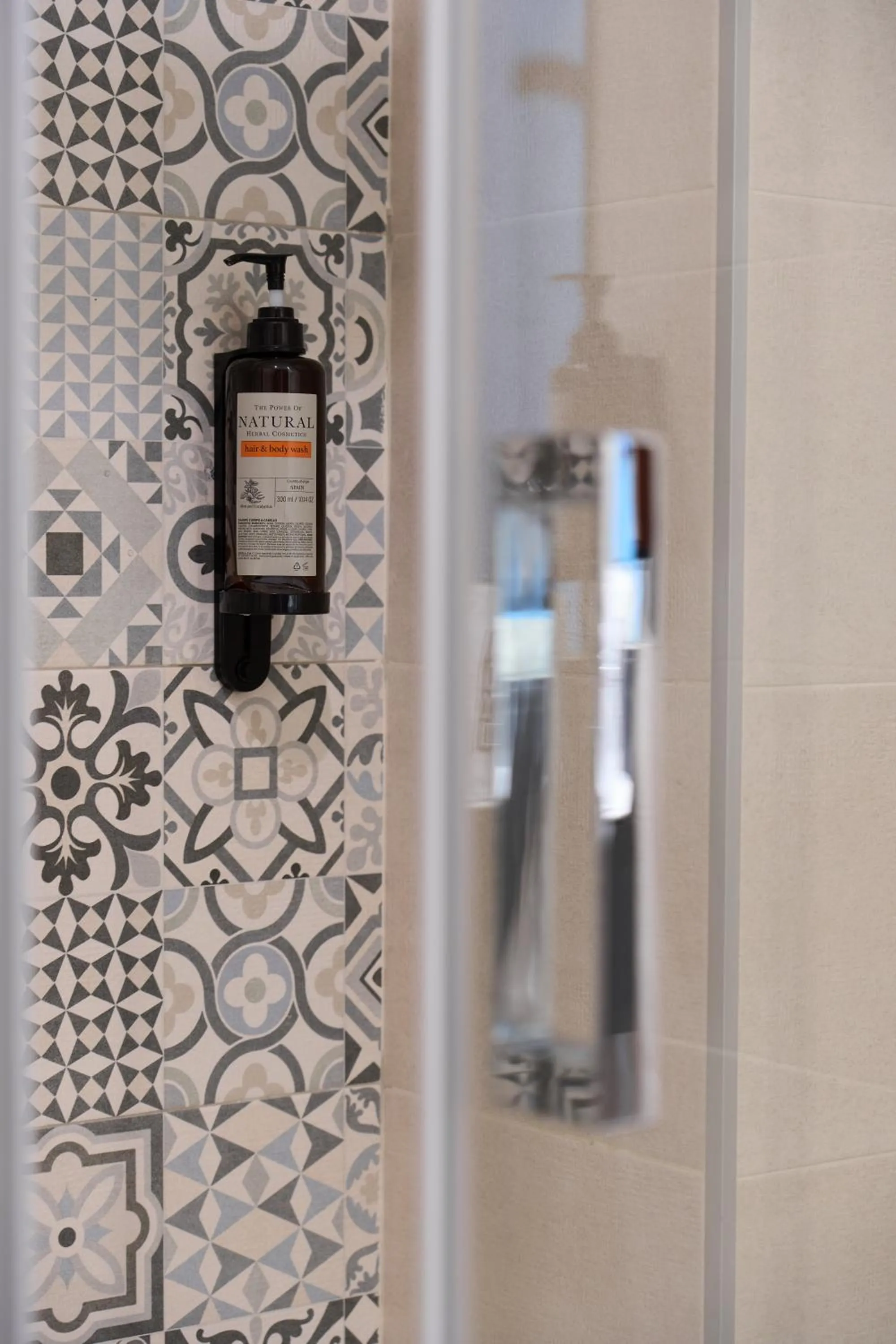 Shower in Porcel Navas