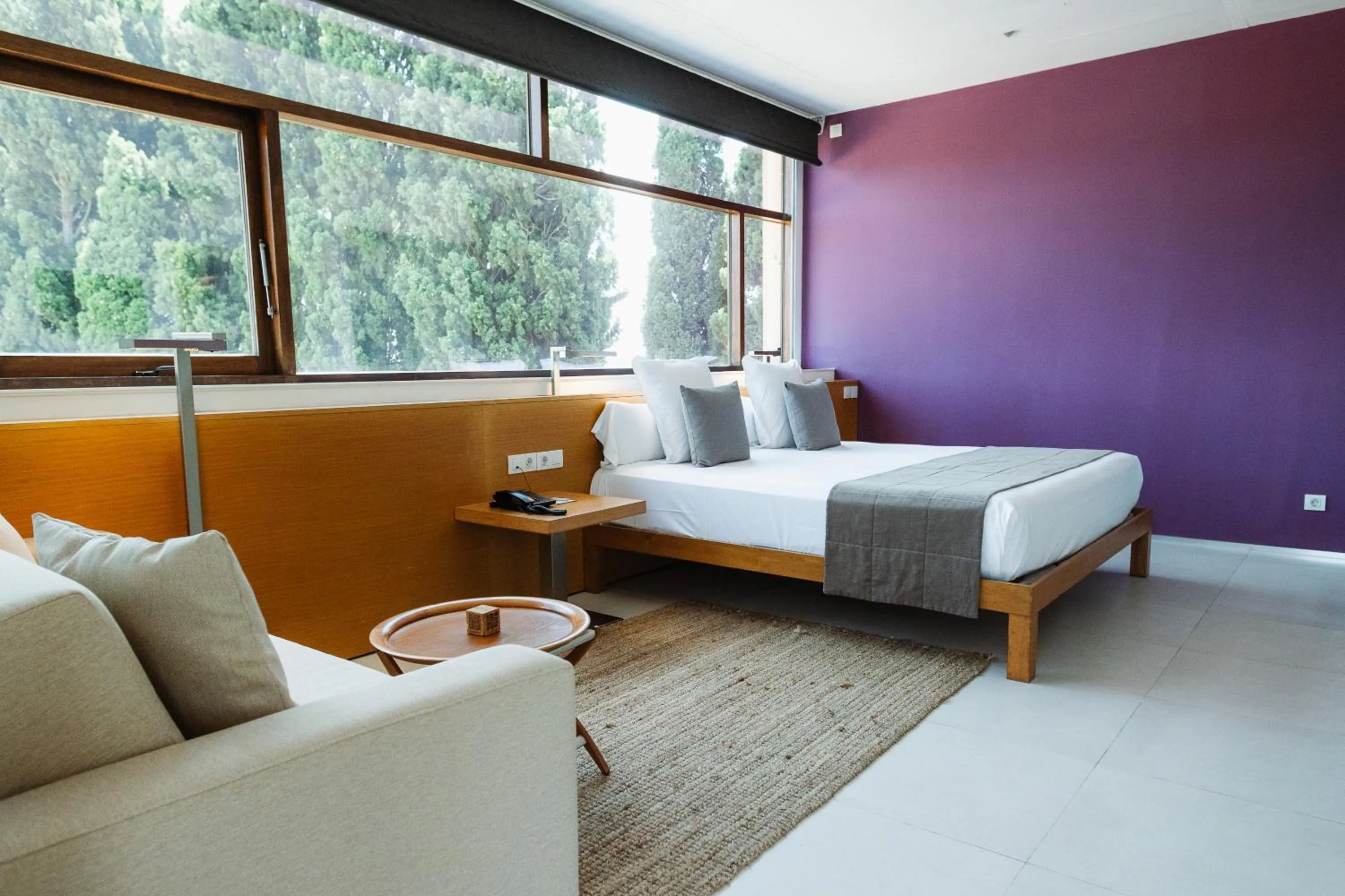 Photo of the whole room, Bed in URH - Hotel Molí del Mig